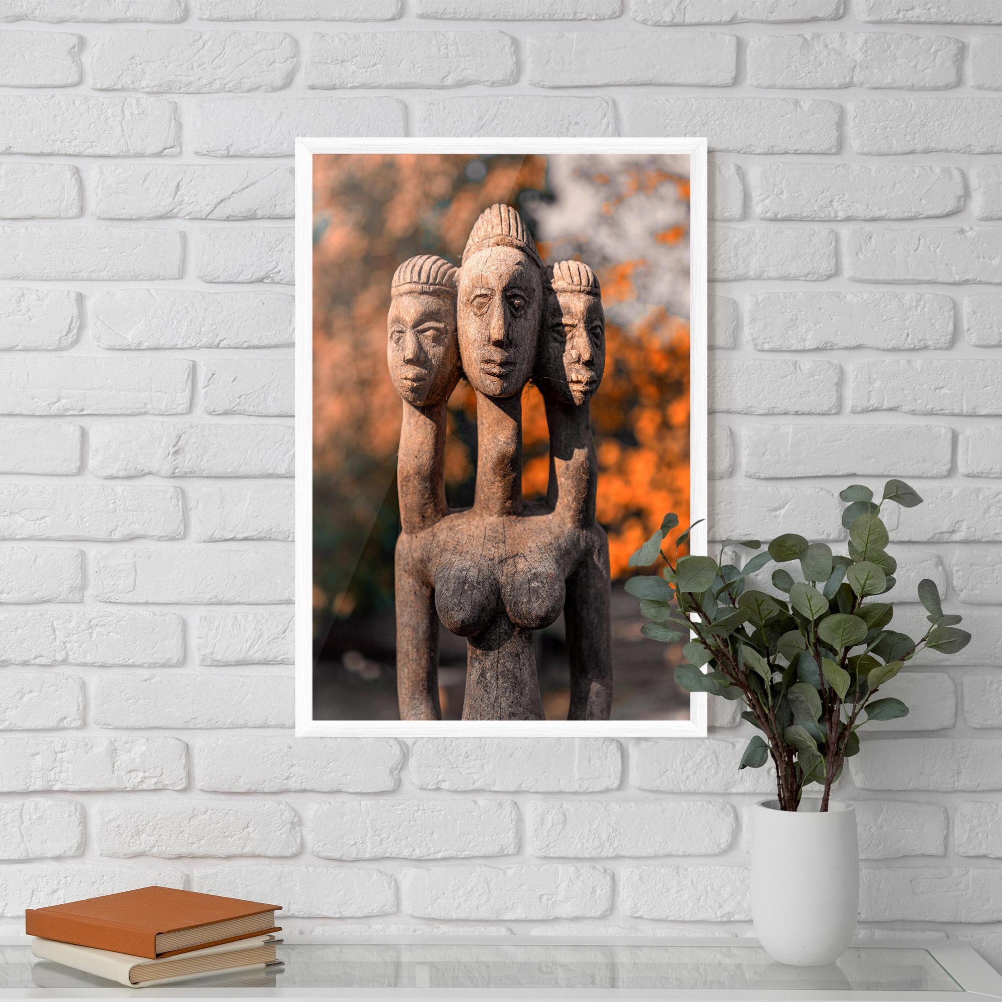 Plakat w Ramie Three Heads Statue mockup 5