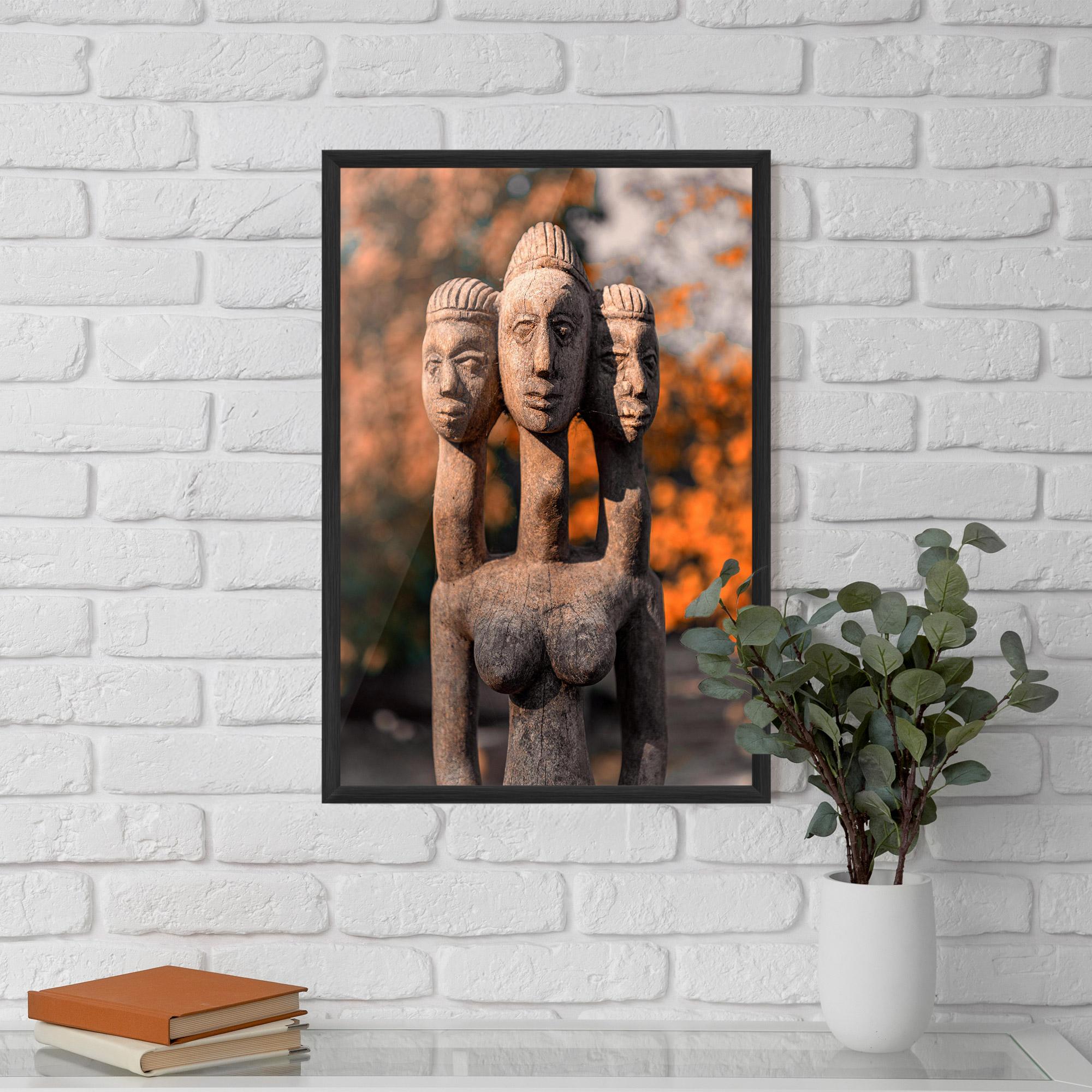 Plakat w Ramie Three Heads Statue mockup 5