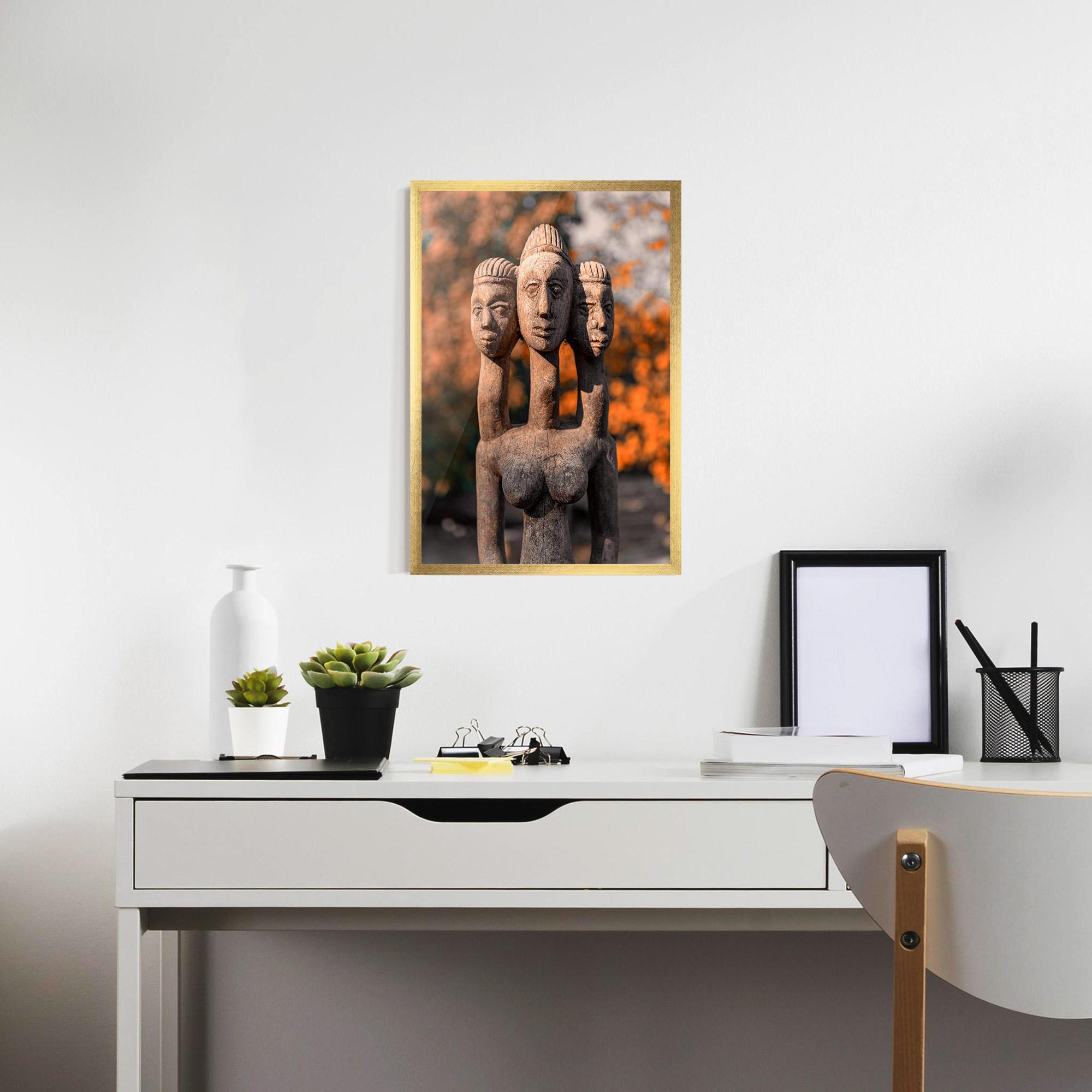 Plakat w Ramie Three Heads Statue mockup 7