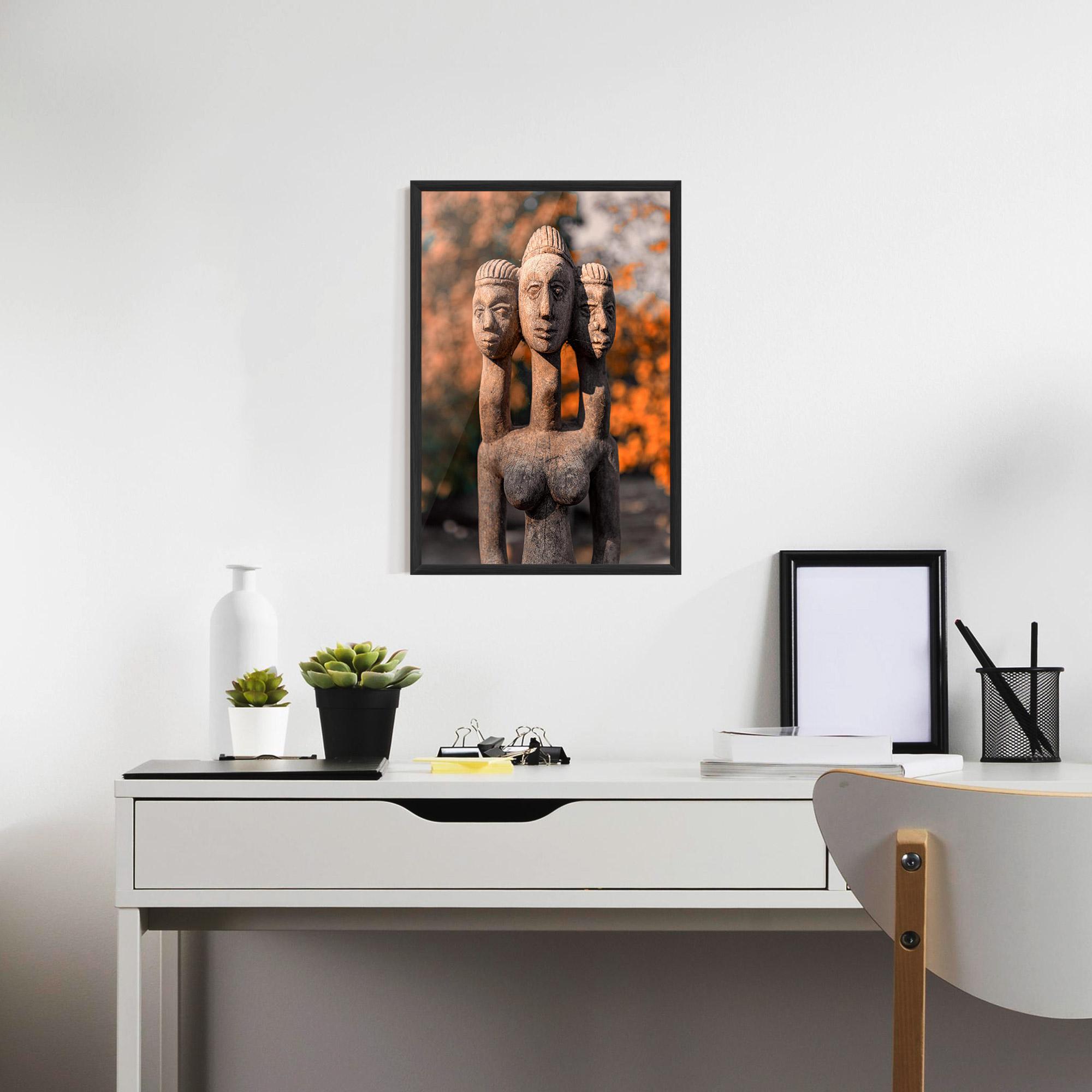 Plakat w Ramie Three Heads Statue mockup 7