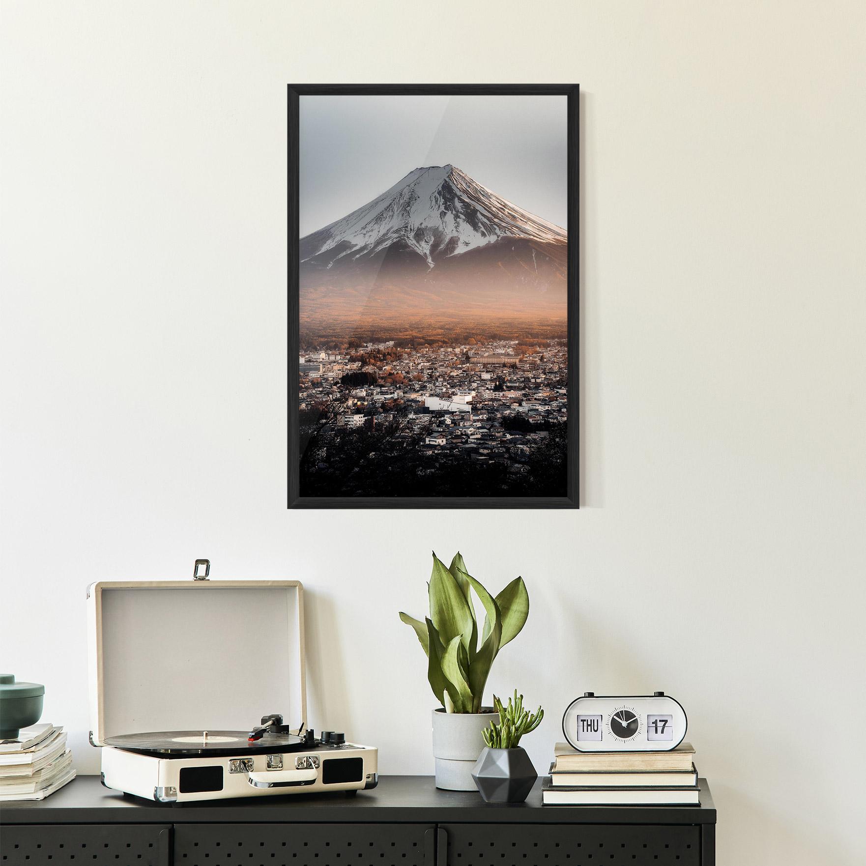 Plakat w Ramie Kuwaguchi mockup 2