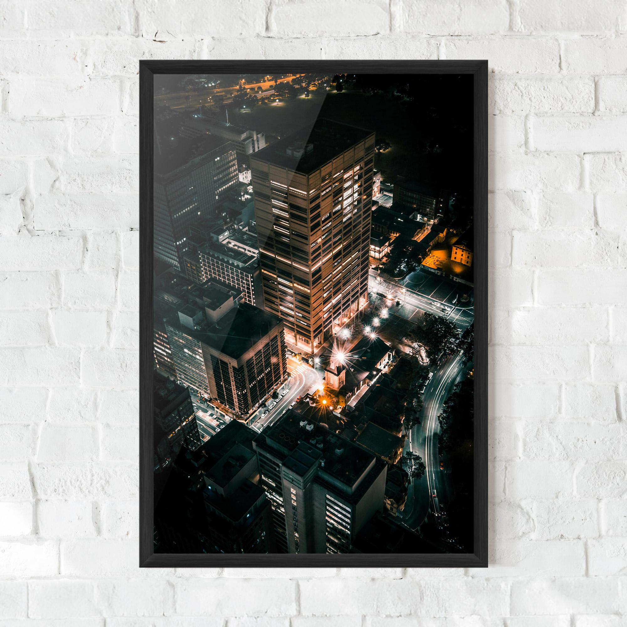 Plakat w Ramie Cream Building Night mockup 0