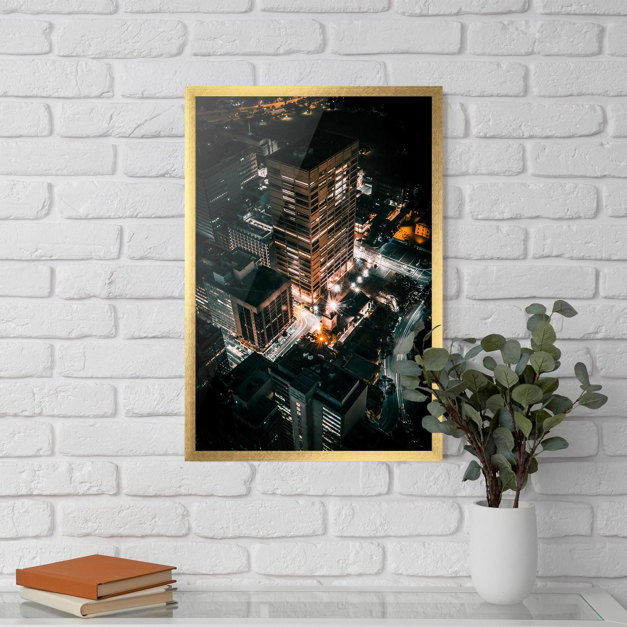 Plakat w Ramie Cream Building Night mockup 5