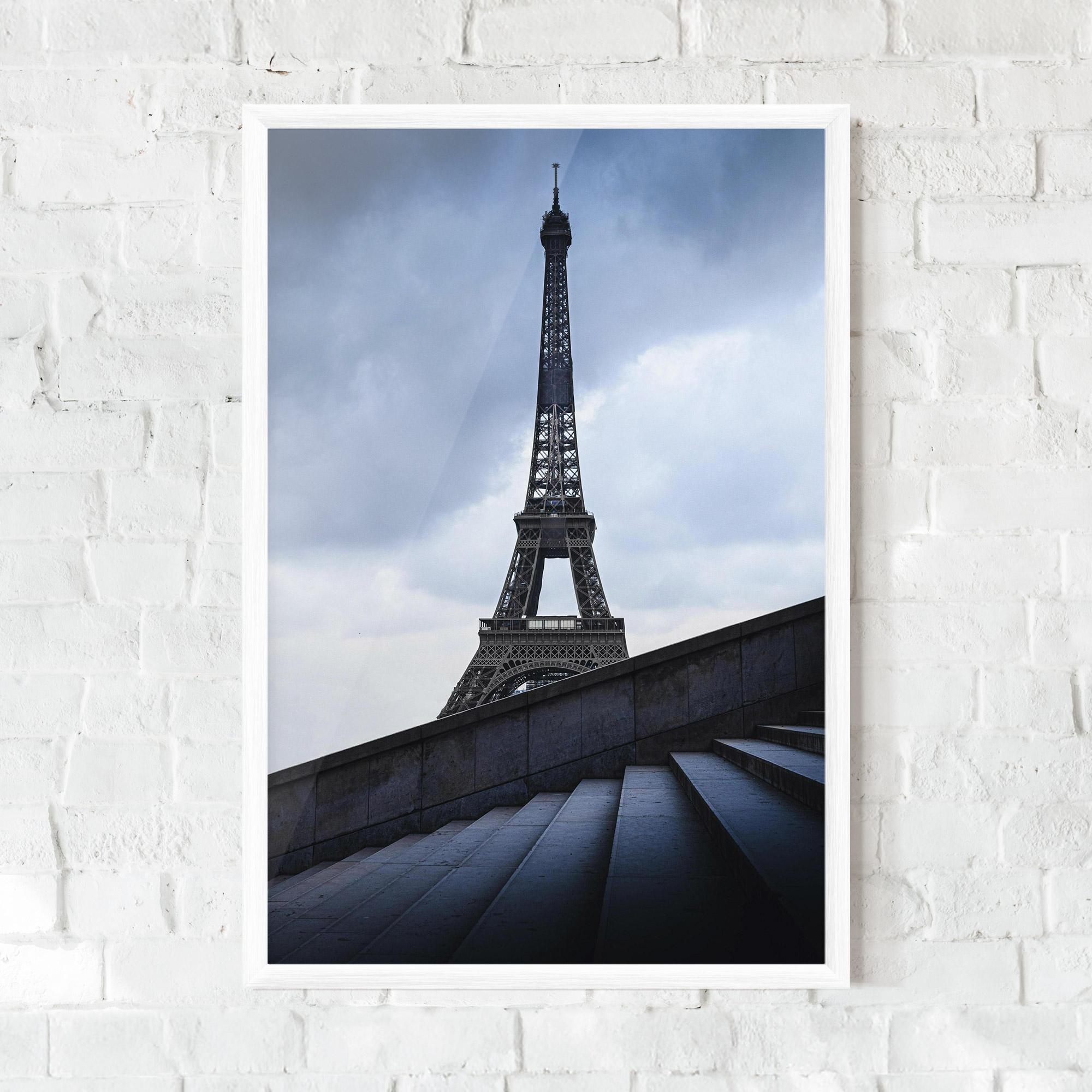 Plakat w Ramie Eiffel Tower Stairs mockup 0