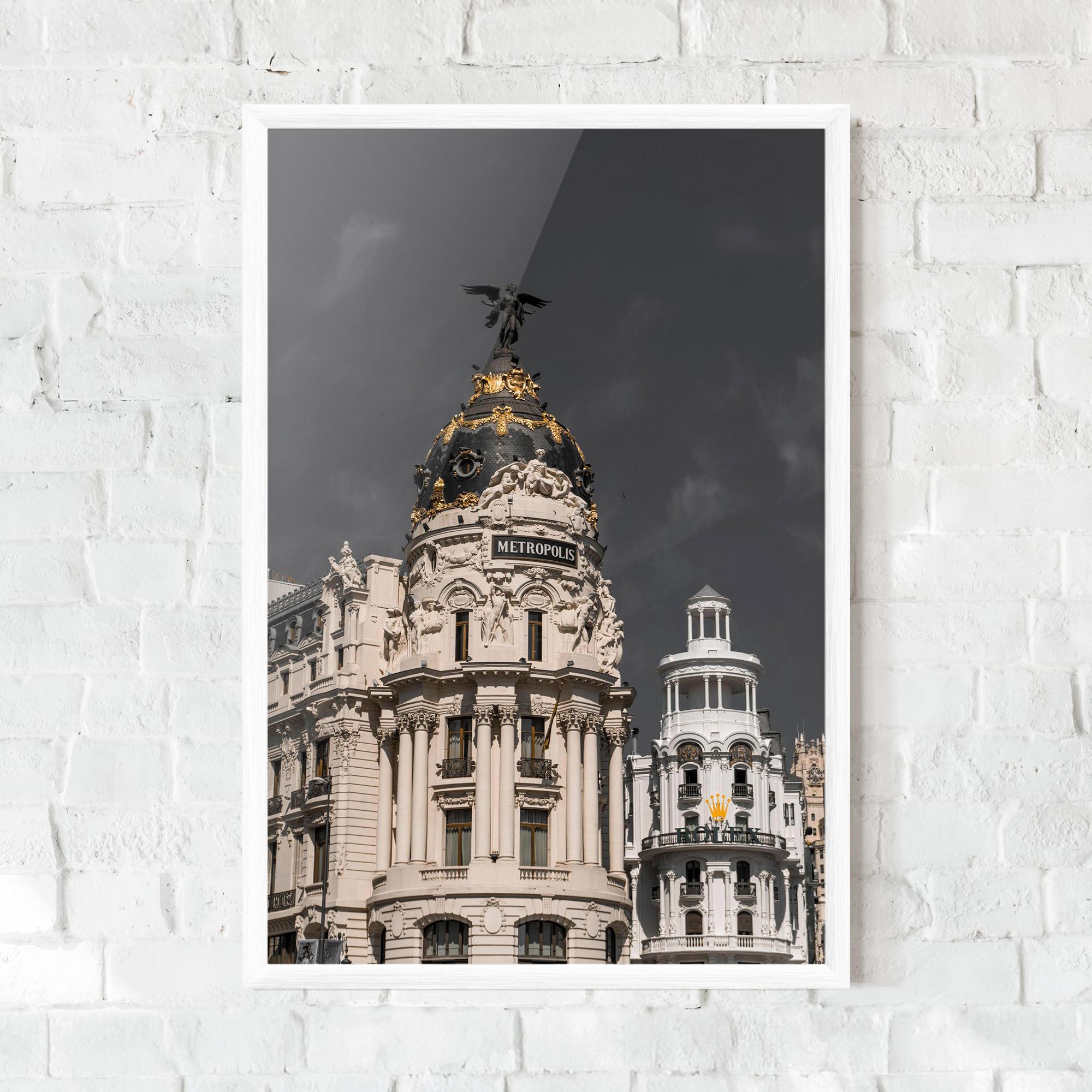 Plakat w Ramie Metropolis Building mockup 0