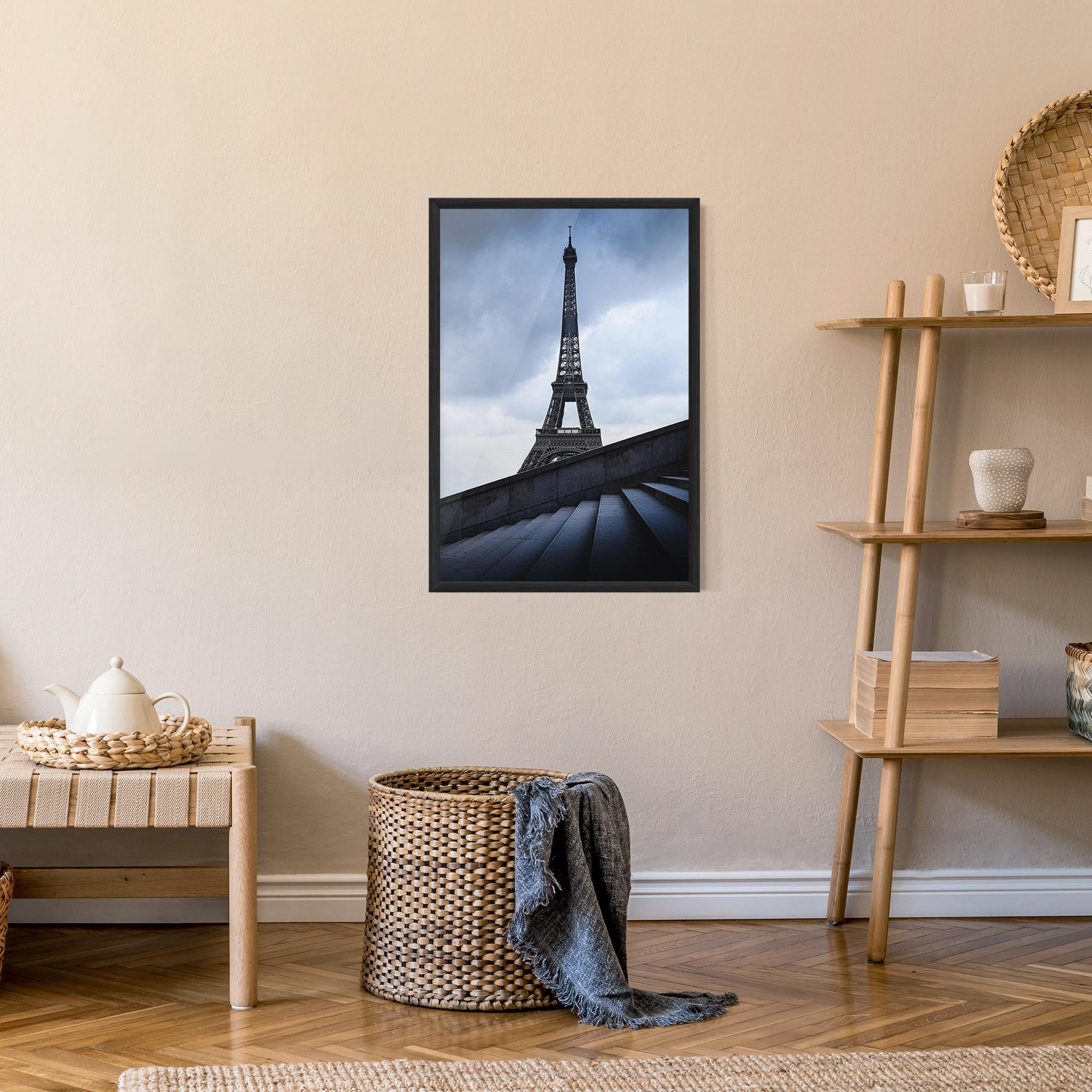 Plakat w Ramie Eiffel Tower Stairs mockup 9
