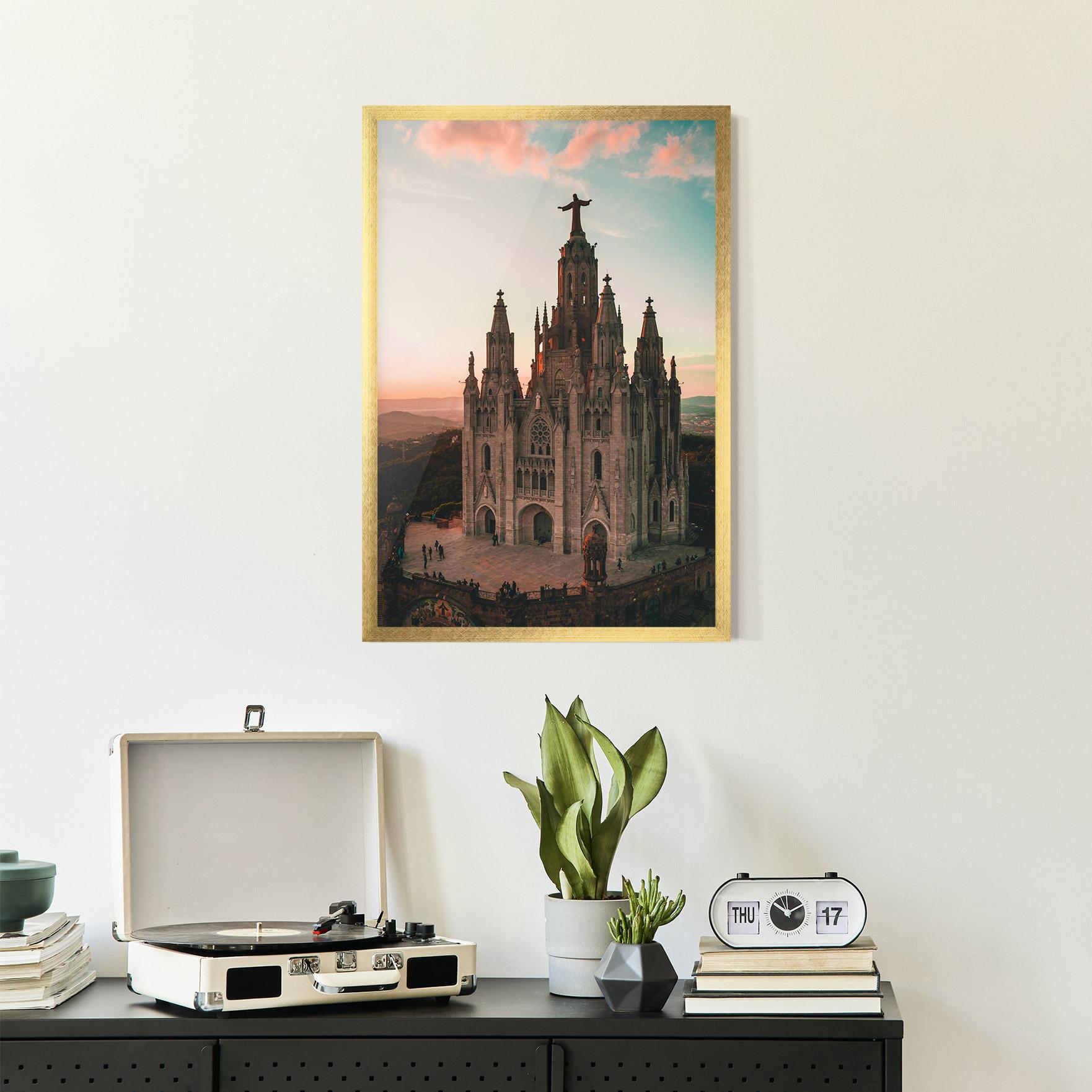 Plakat w Ramie Tibidabo Barcelona mockup 2