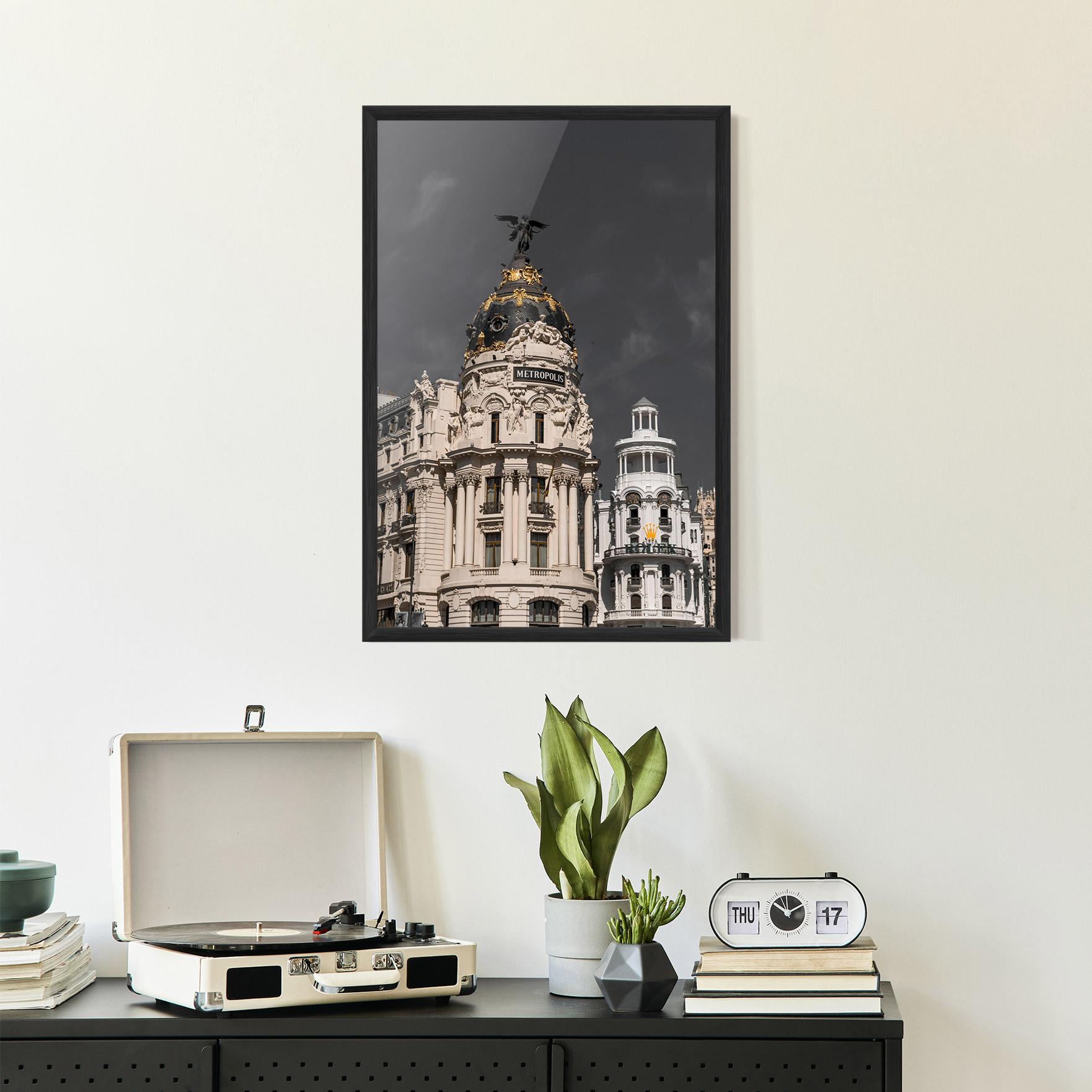 Plakat w Ramie Metropolis Building mockup 2