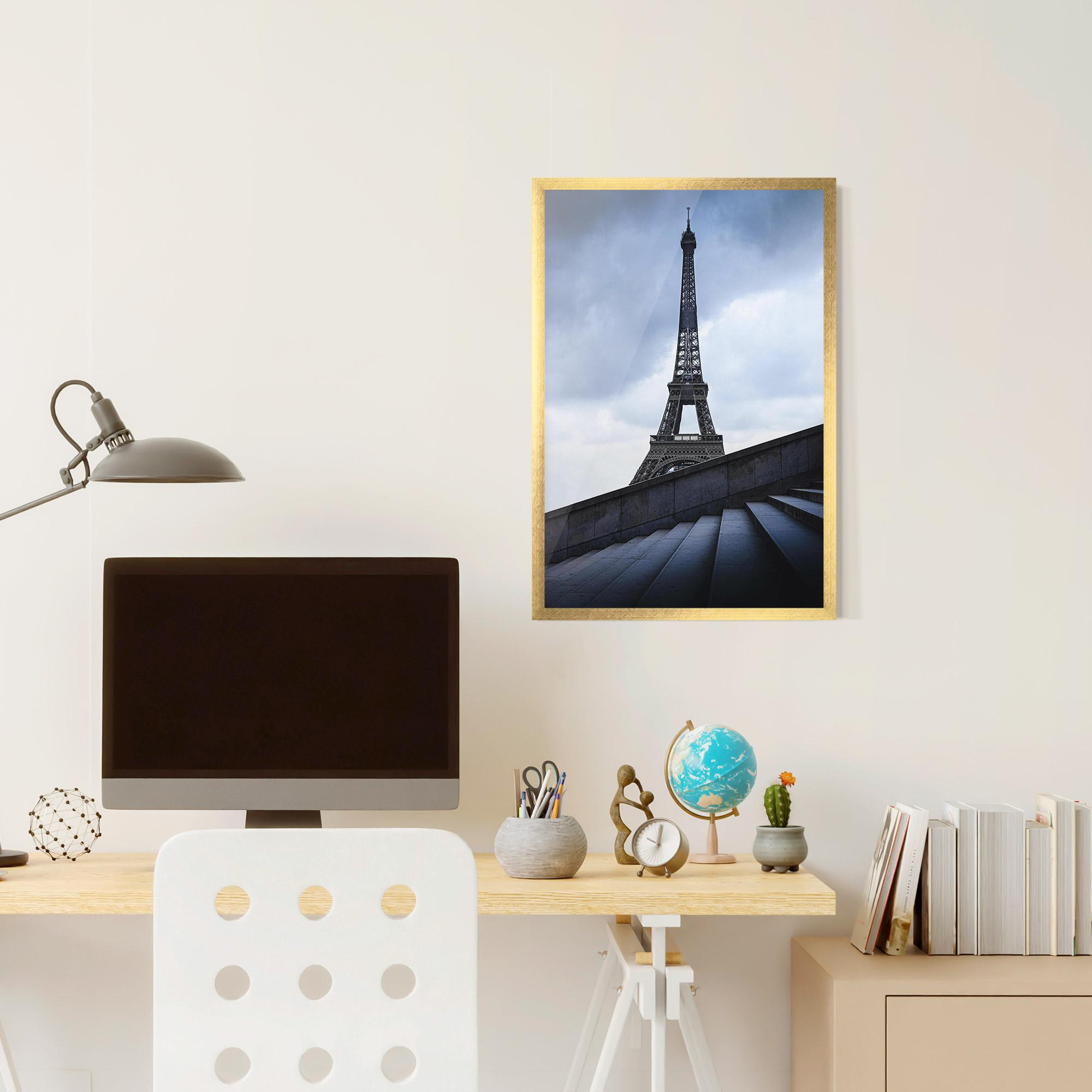 Plakat w Ramie Eiffel Tower Stairs mockup 6