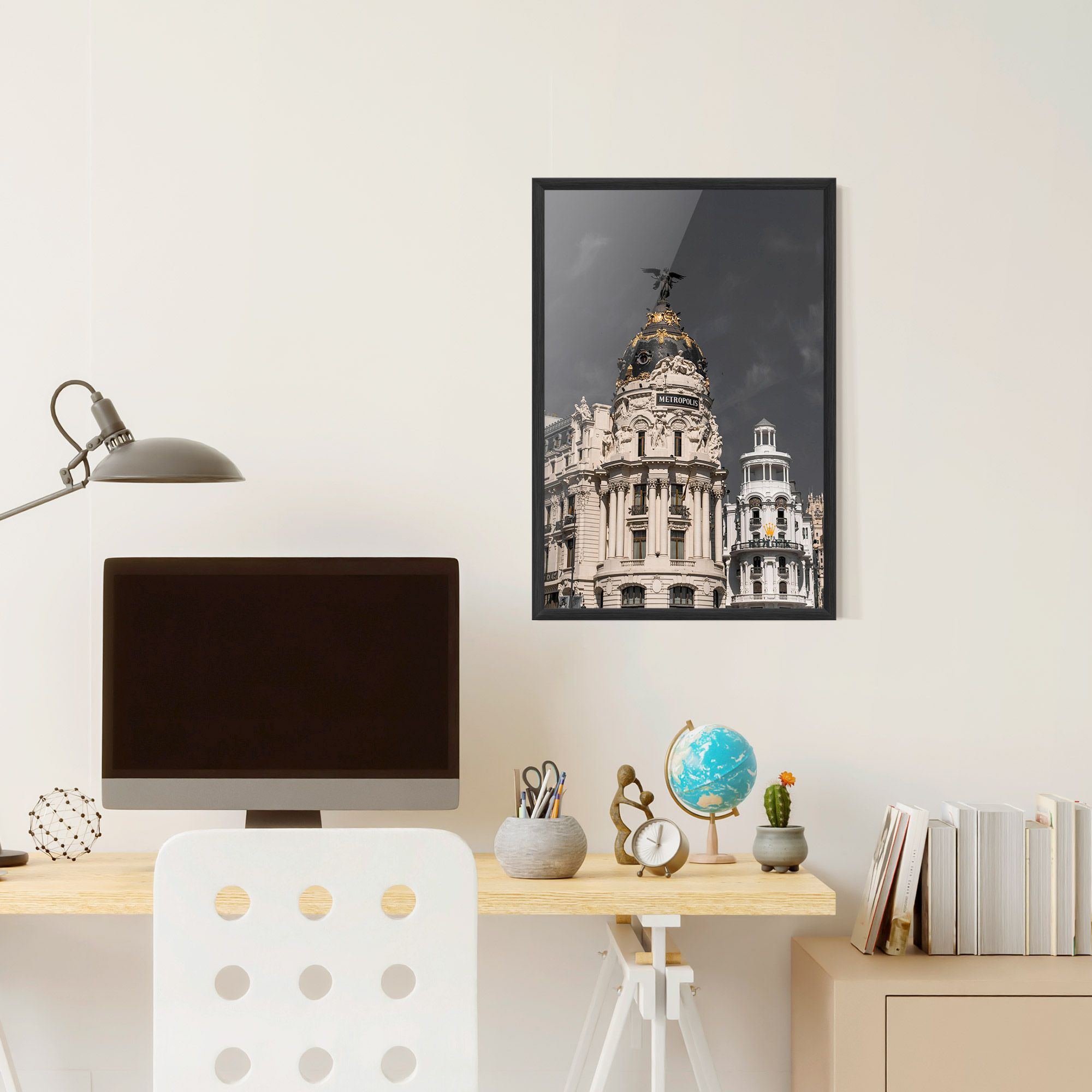 Metropolis Building mockup 6