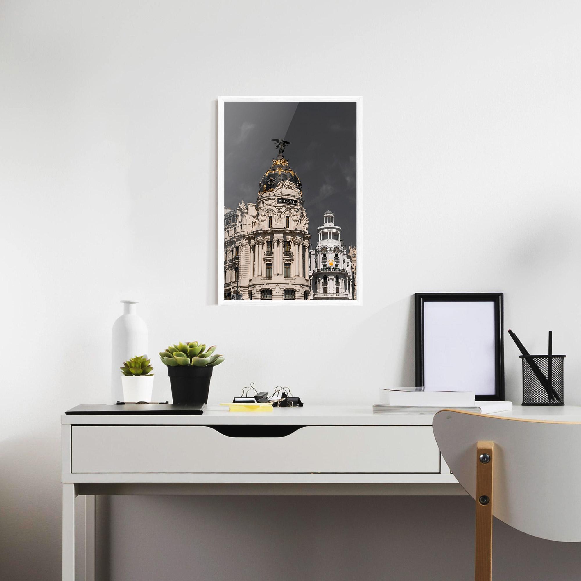 Plakat w Ramie Metropolis Building mockup 7