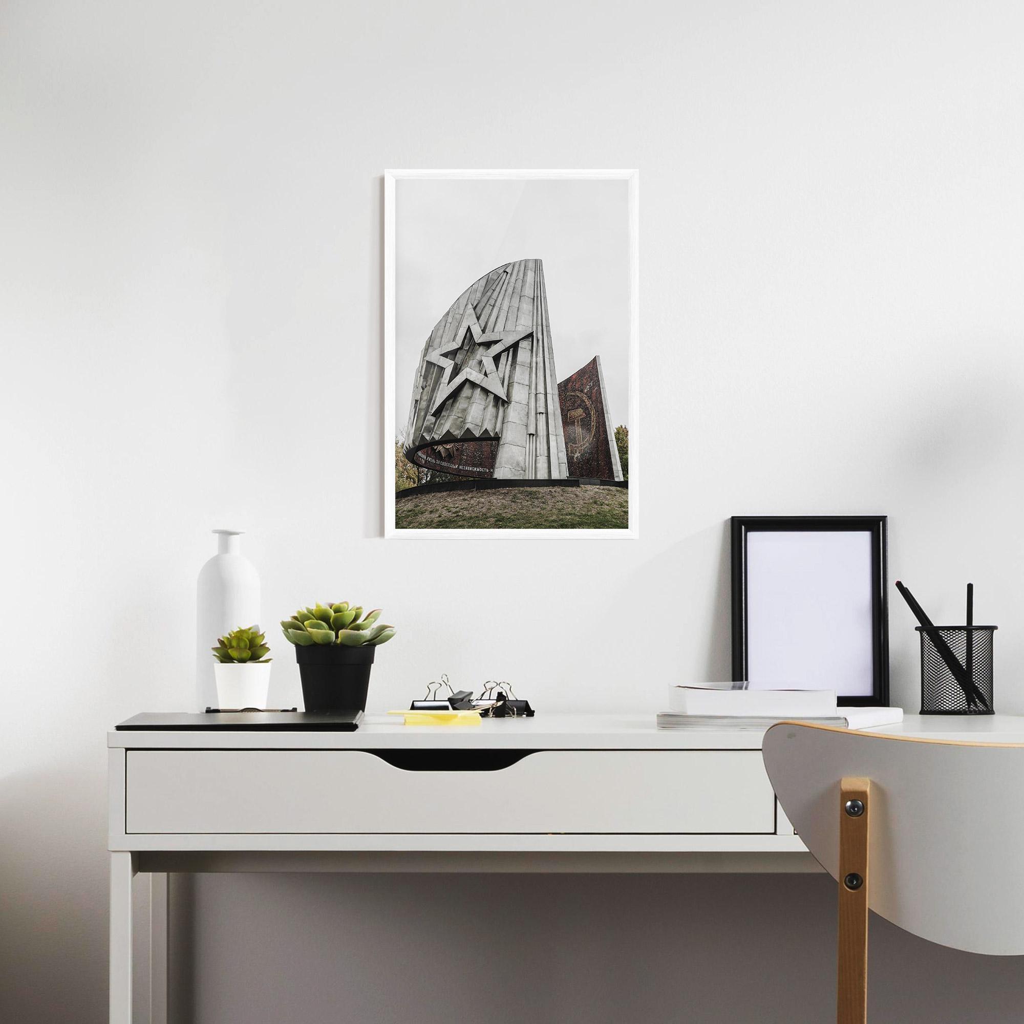 Plakat w Ramie Monument Of Glory mockup 7