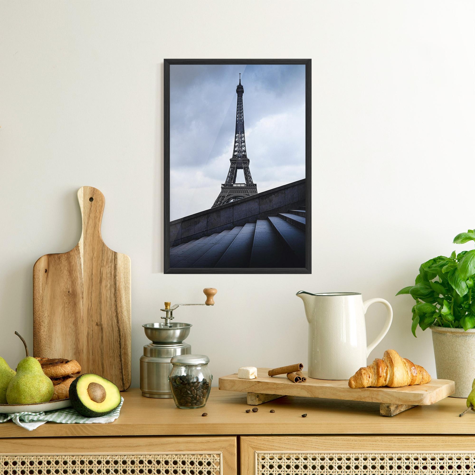 Plakat w Ramie Eiffel Tower Stairs mockup 8