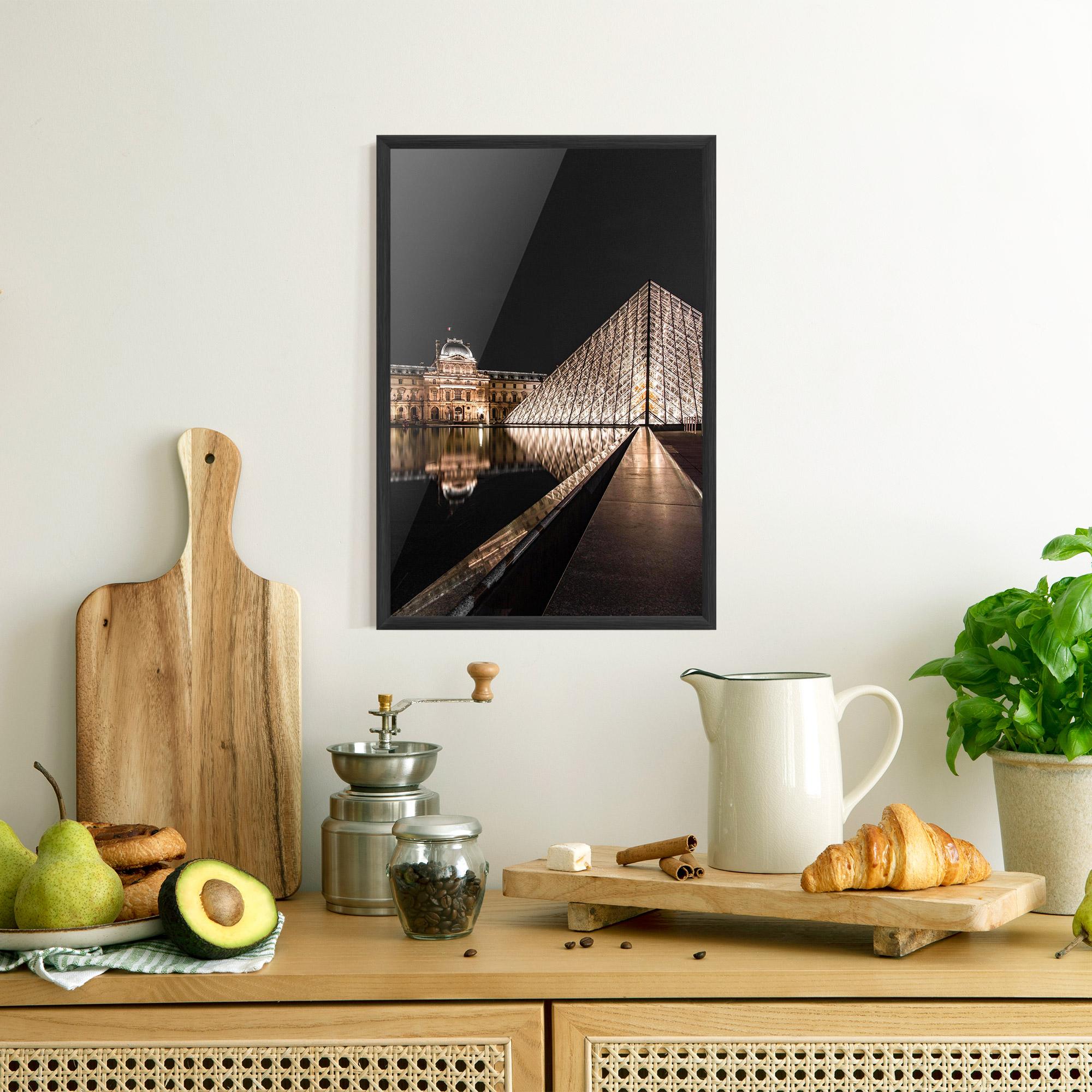 Plakat w Ramie Louvre Night mockup 8