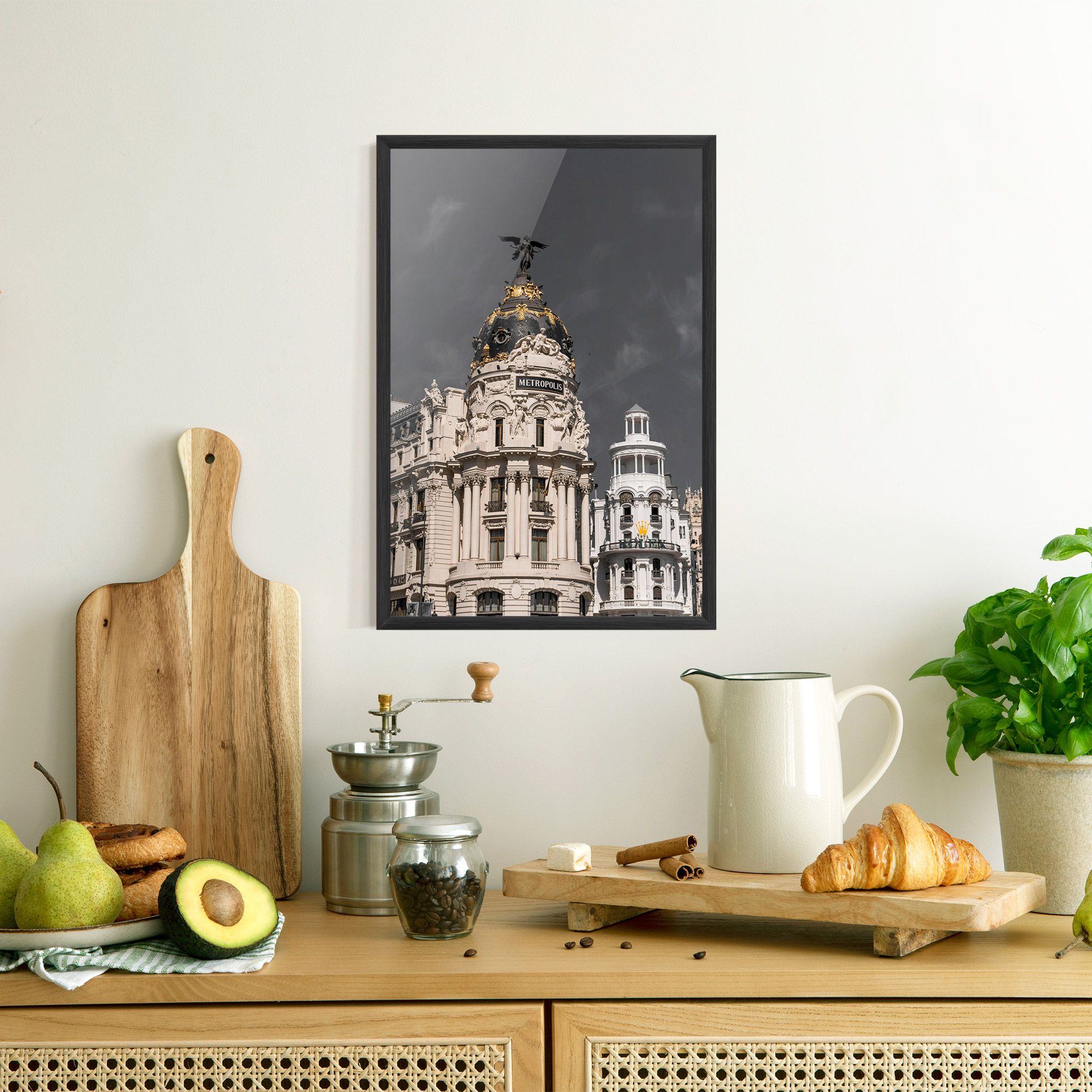 Metropolis Building mockup 8