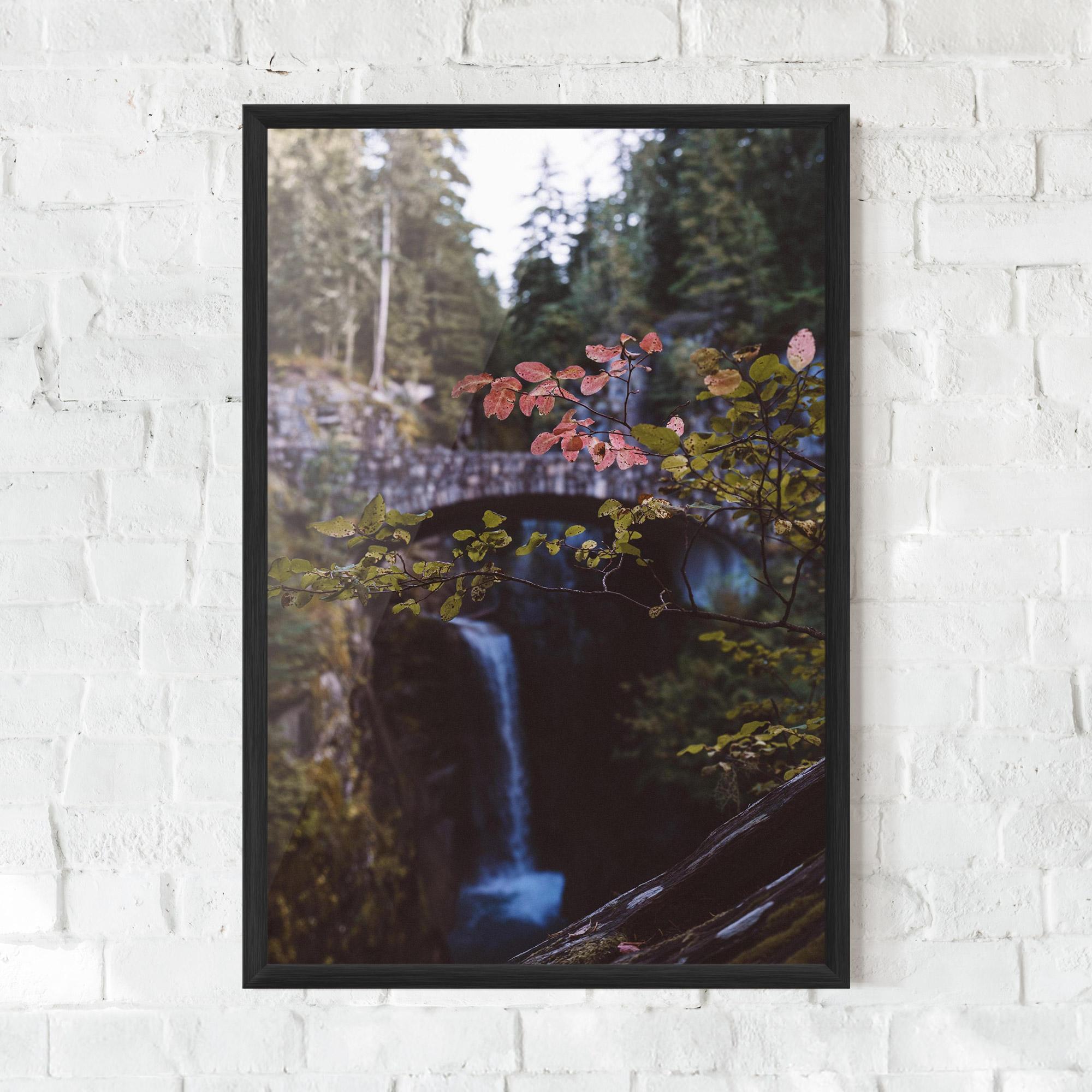 Plakat w Ramie Waterfall Bringe Red Leaves mockup 0