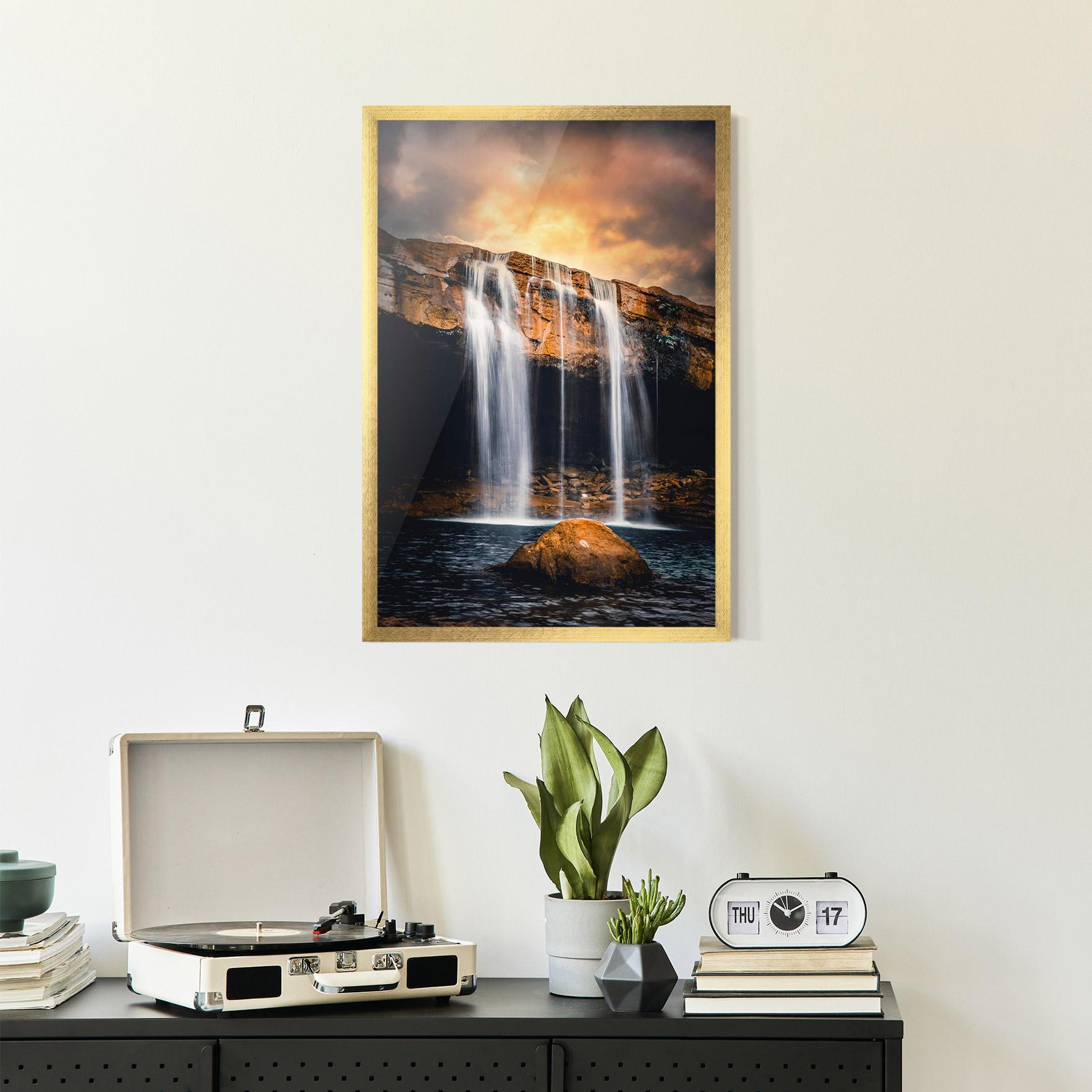 Plakat w Ramie Waterfall Place To Hide mockup 2