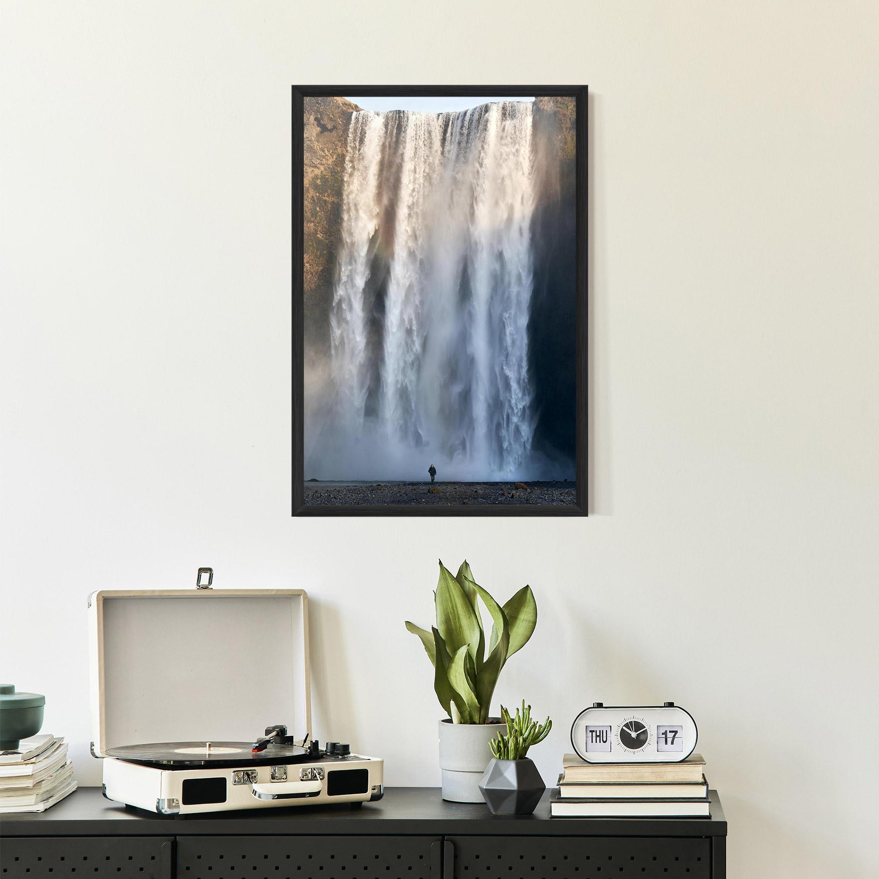 Plakat w Ramie Small Man Waterfall mockup 2