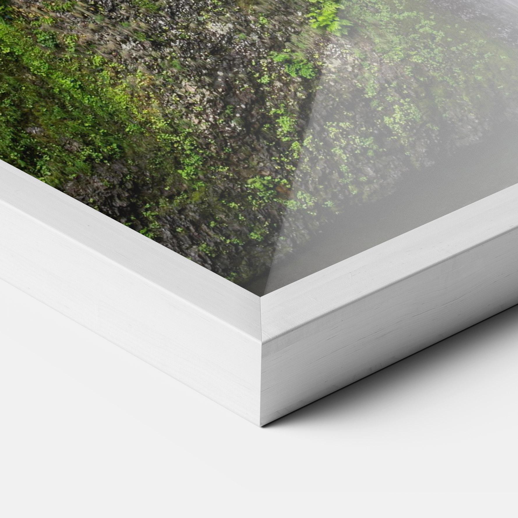 Plakat w Ramie Green Leaves Bridge View mockup 3