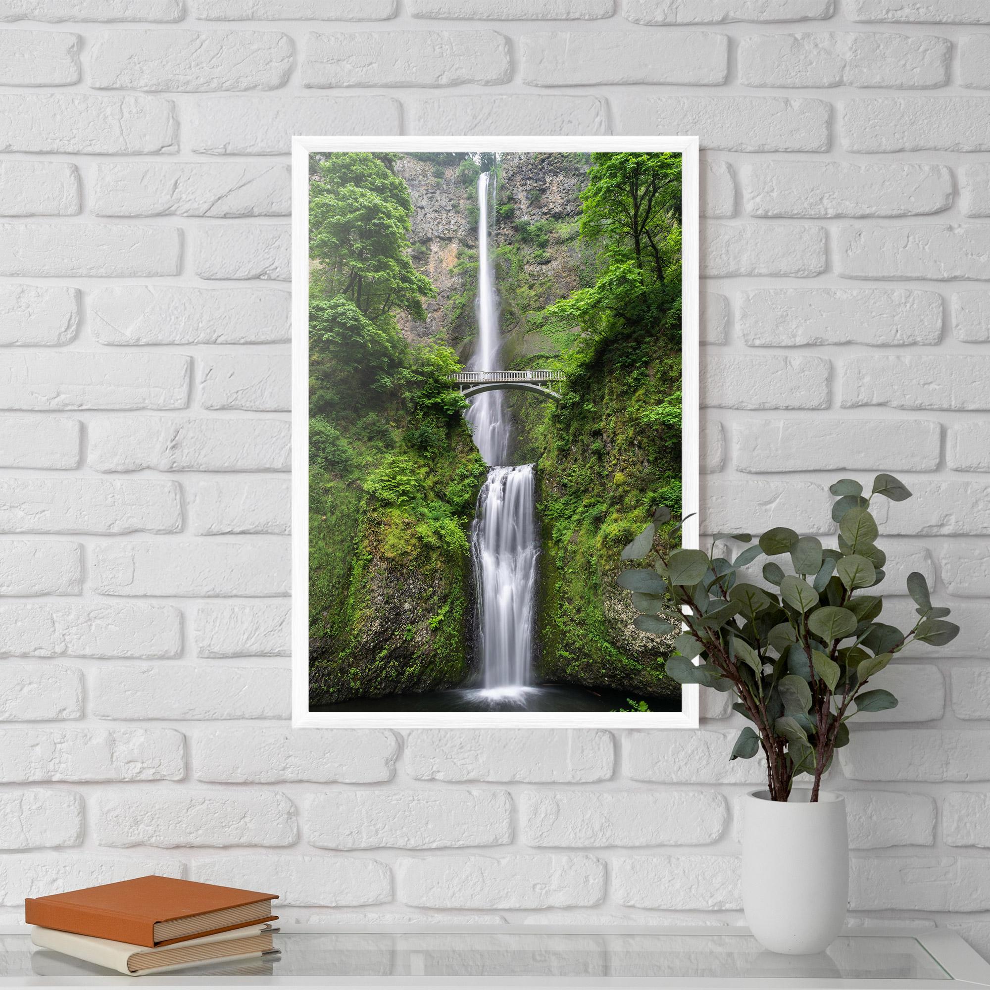 Plakat w Ramie Green Leaves Bridge View mockup 5