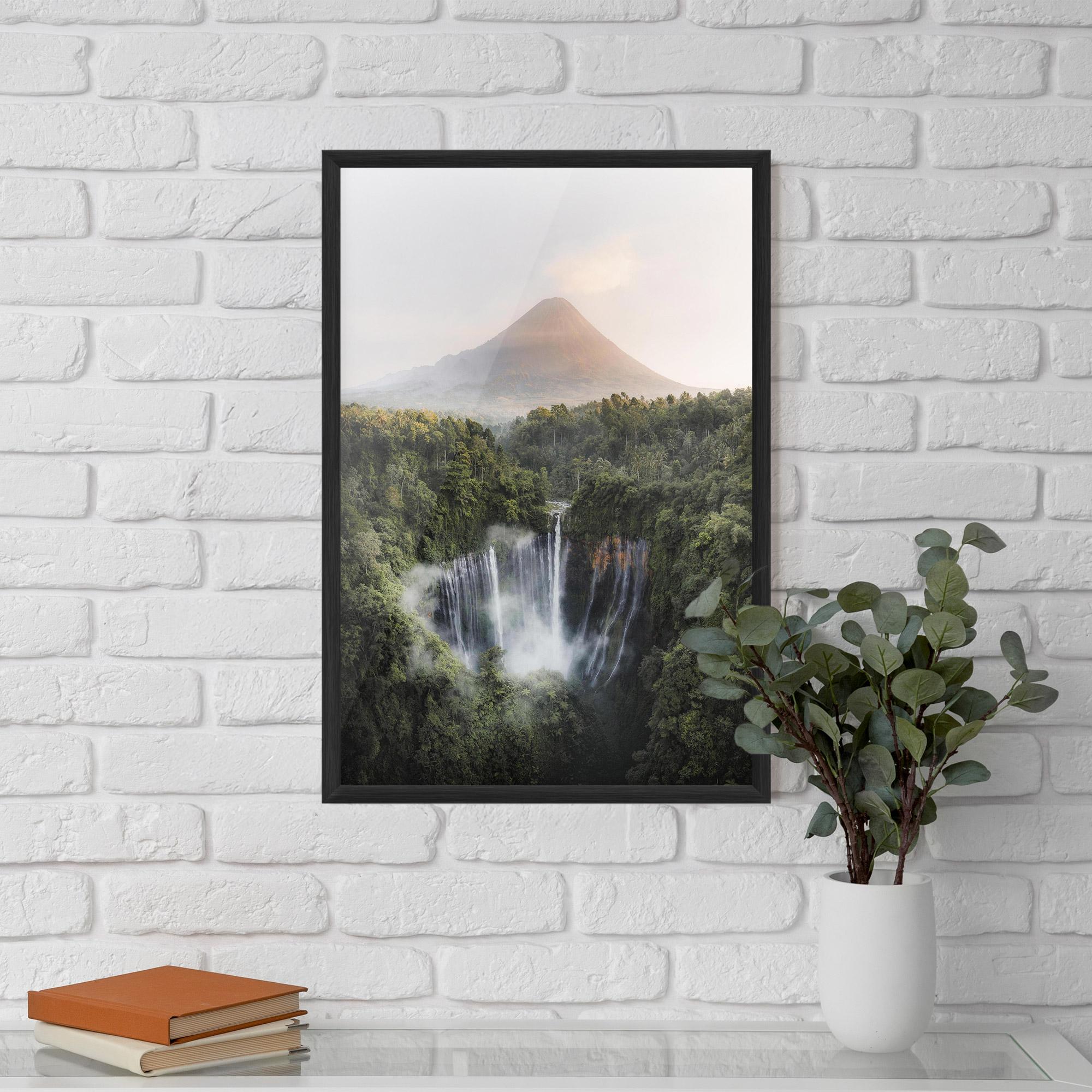Plakat w Ramie Vulcano Waterfall mockup 5