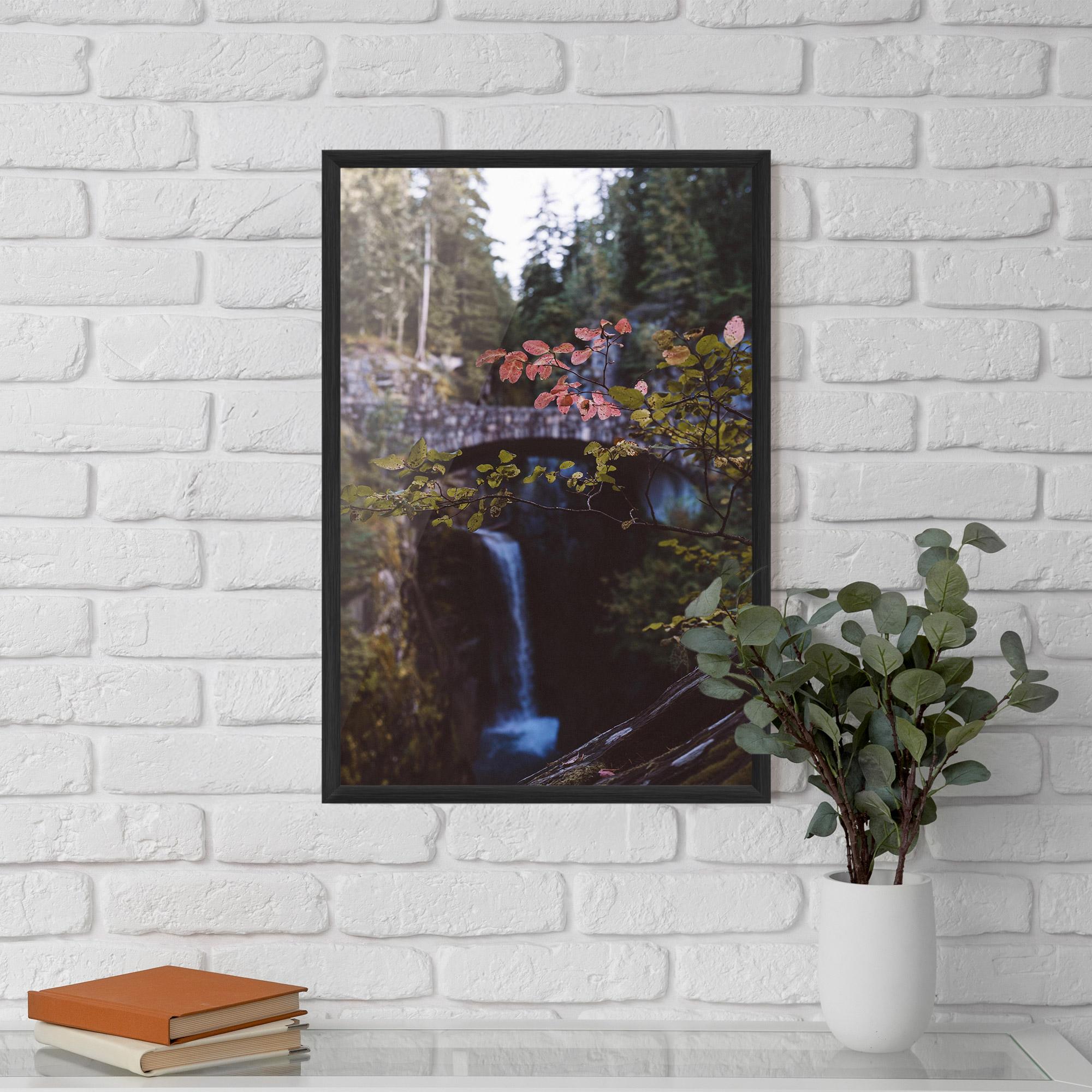Plakat w Ramie Waterfall Bringe Red Leaves mockup 5