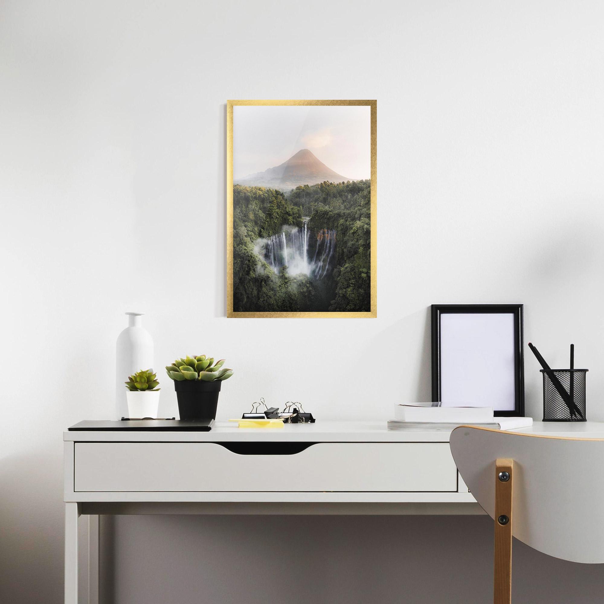 Plakat w Ramie Vulcano Waterfall mockup 7