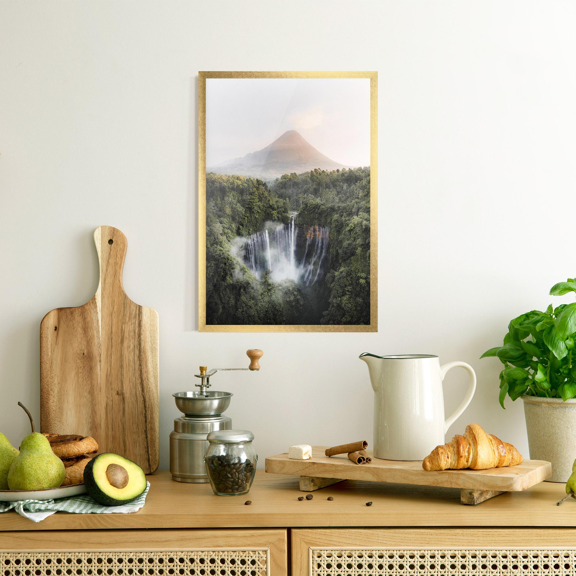 Plakat w Ramie Vulcano Waterfall mockup 8