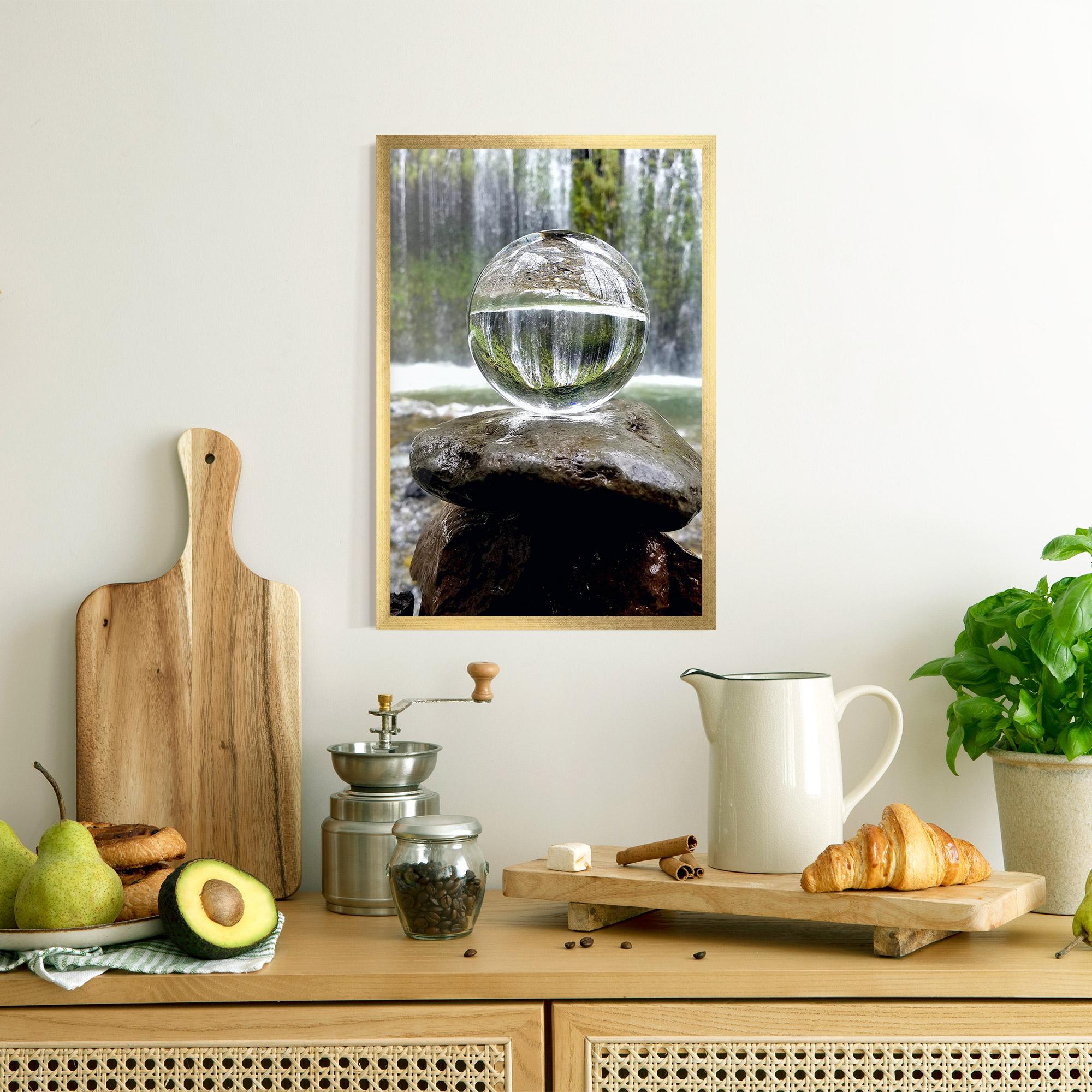 Plakat w Ramie Waterfall Sphere mockup 8