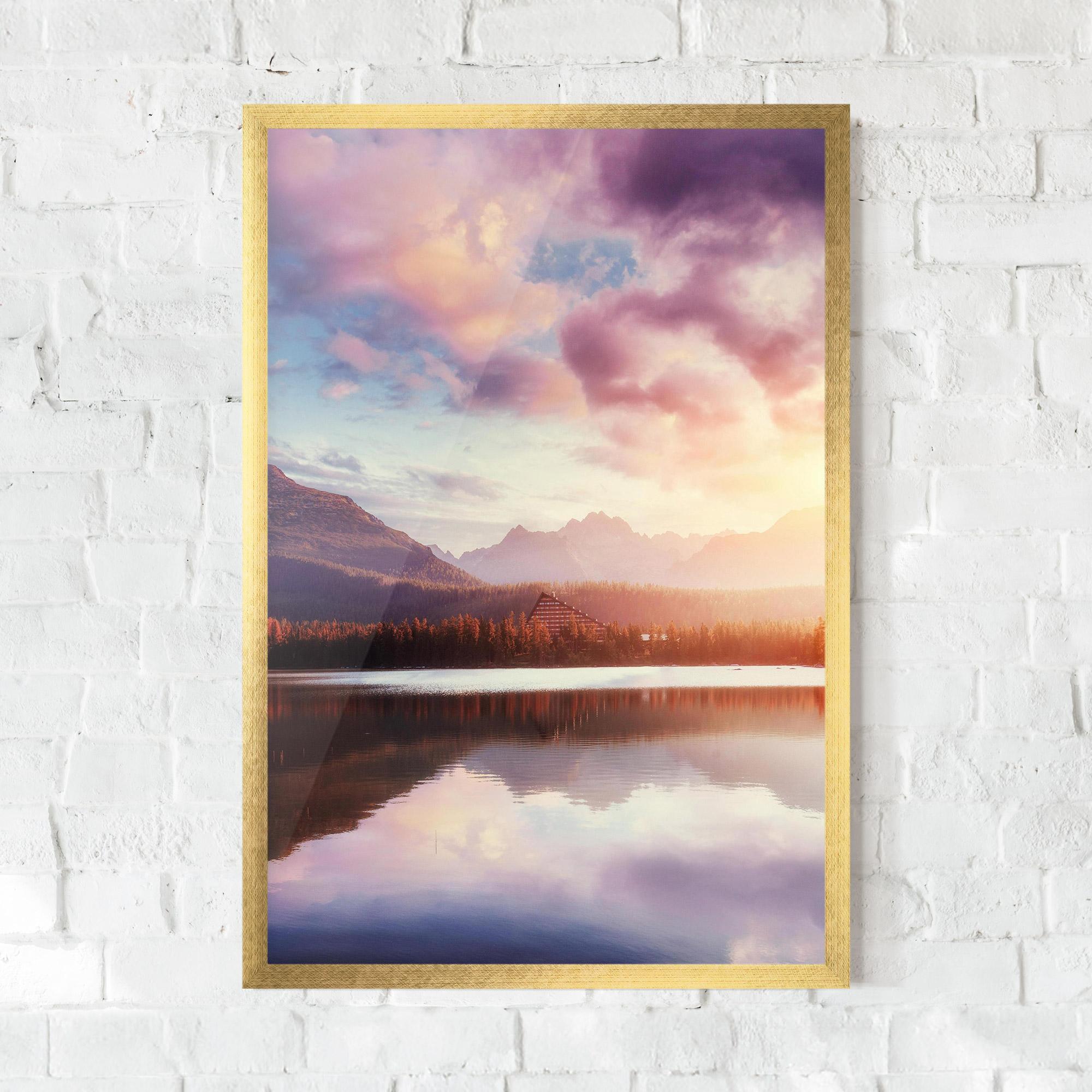 Plakat w Ramie Orange Lake Light mockup 0