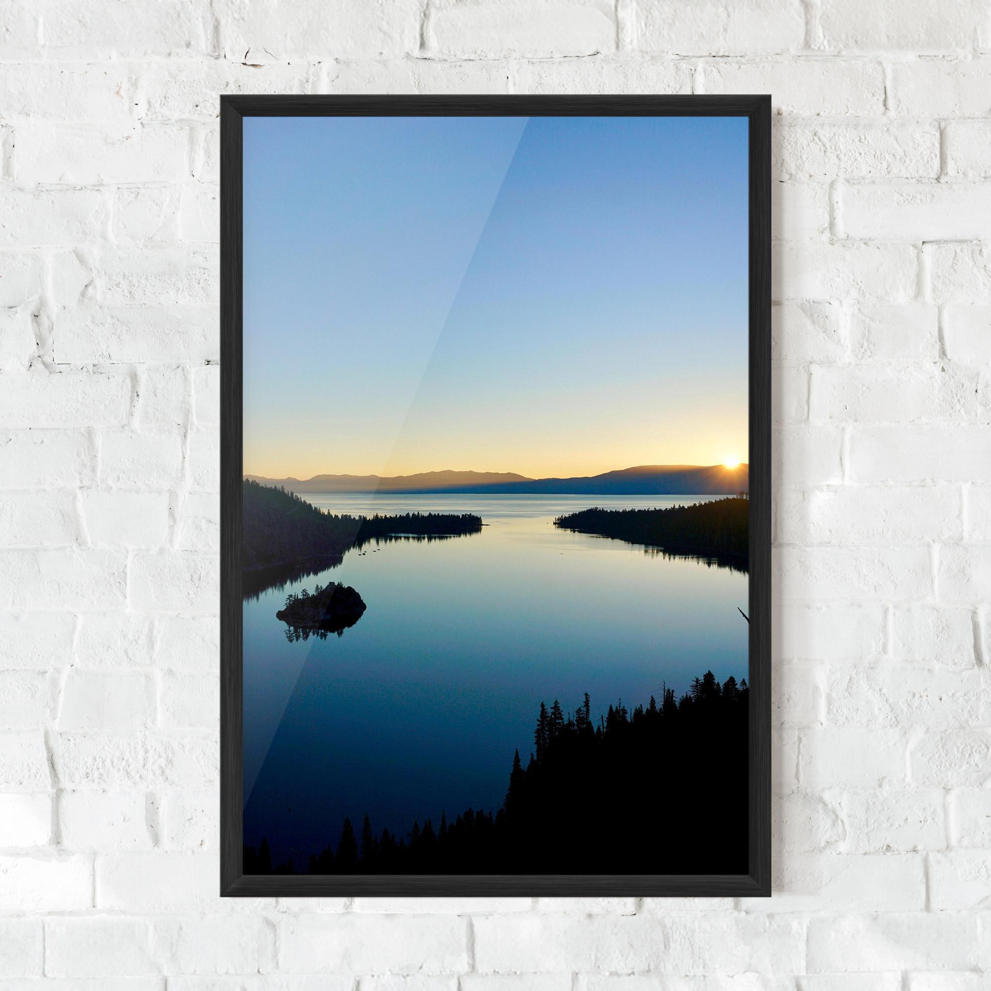 Plakat w Ramie Blue Sky Lake mockup 0