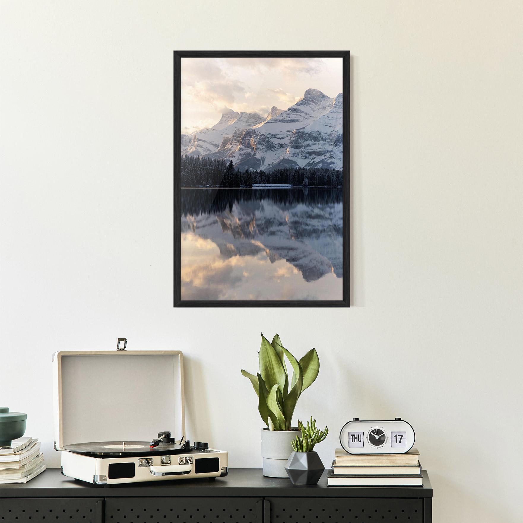 Plakat w Ramie Pretty Light Lake mockup 2