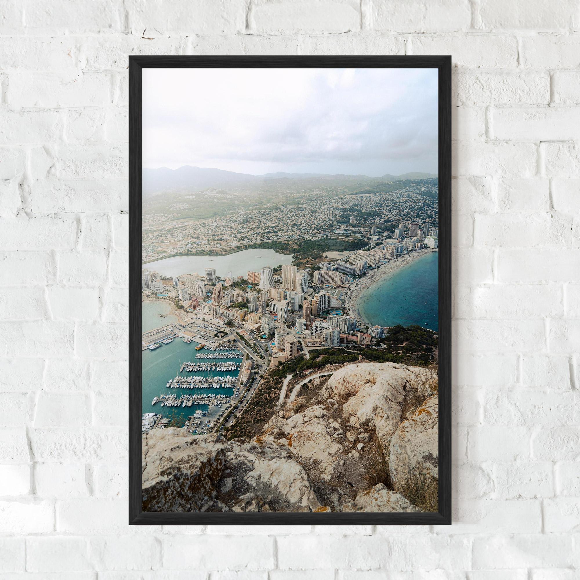 Plakat w Ramie Coast City mockup 0