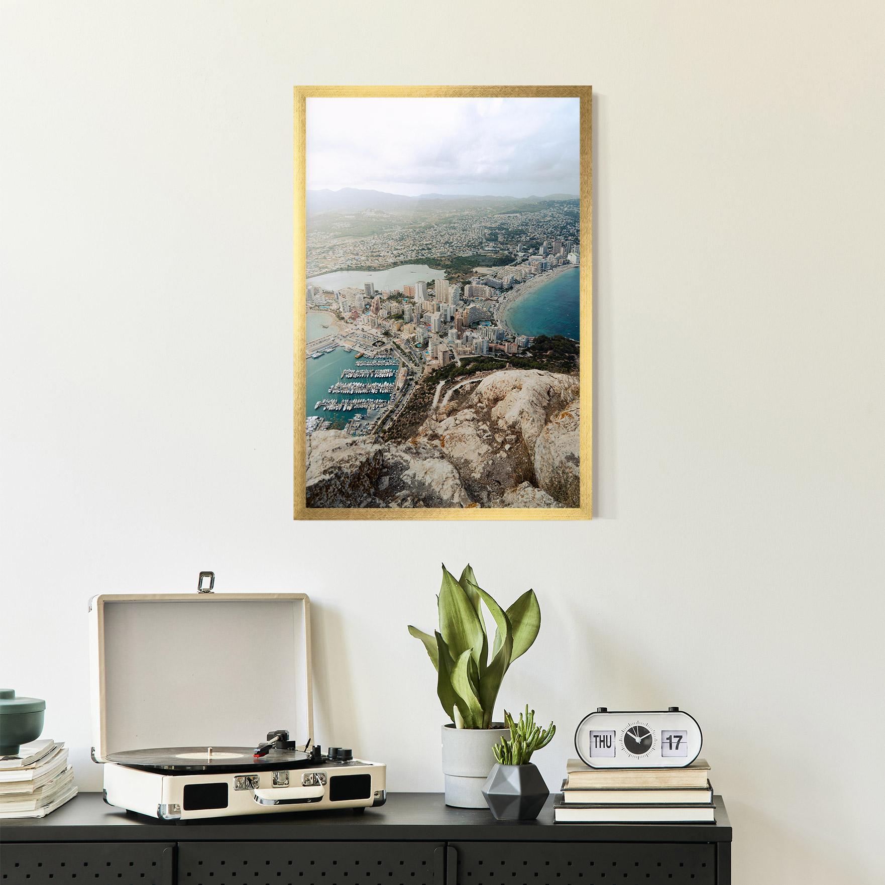 Plakat w Ramie Coast City mockup 2