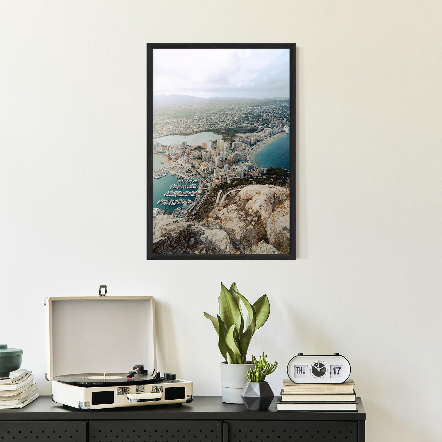 Plakat w Ramie Coast City mockup 2