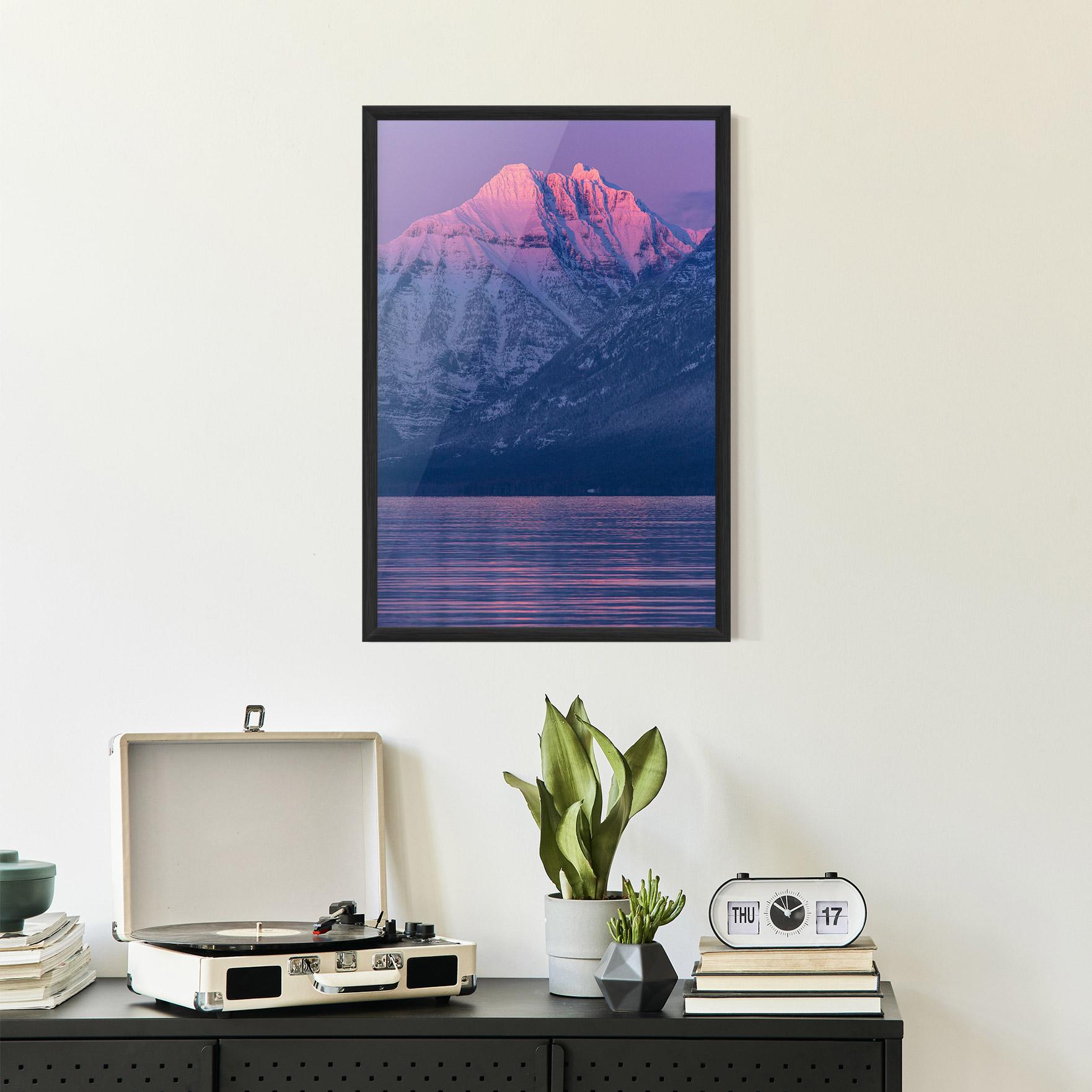 Plakat w Ramie Purple Snowy View mockup 2