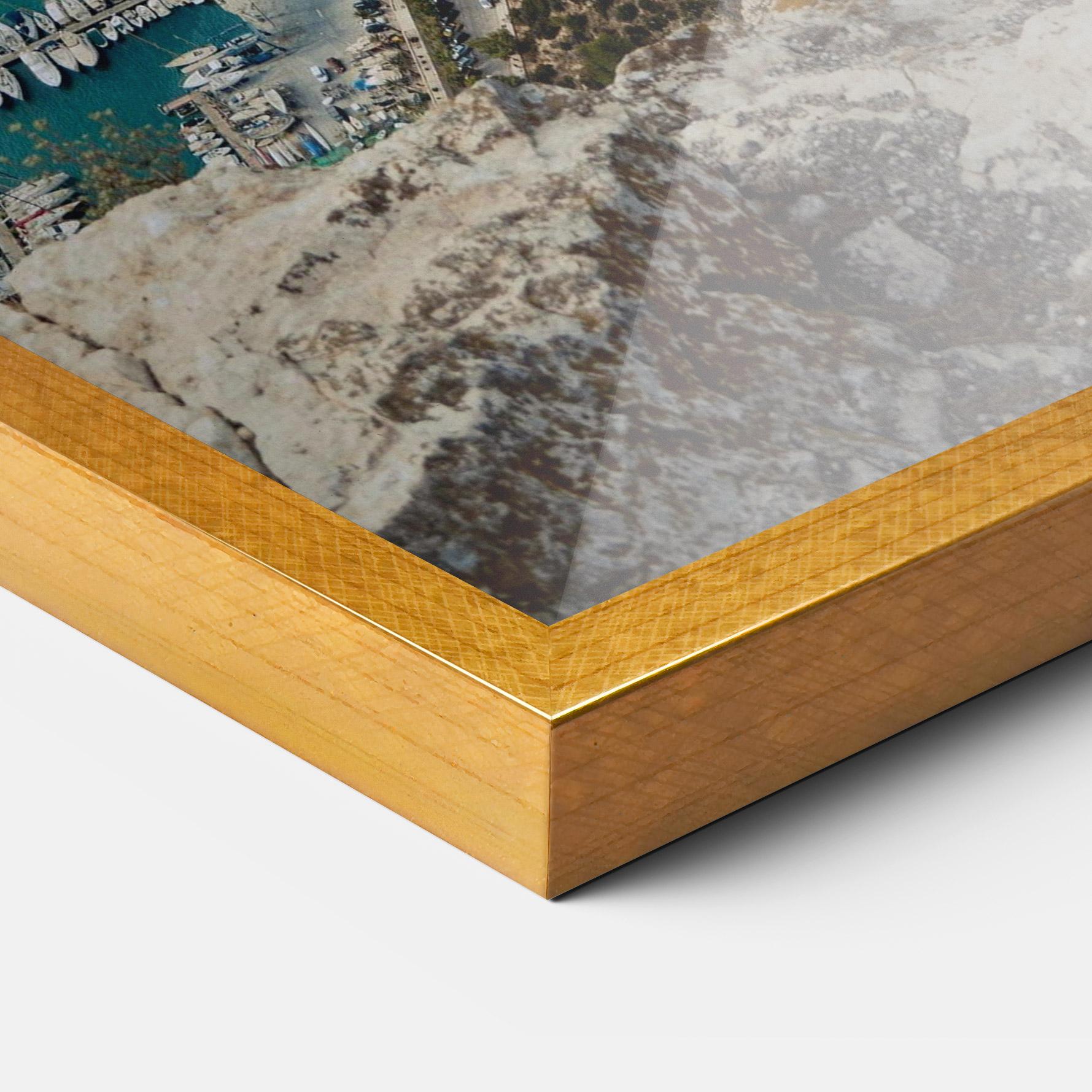 Plakat w Ramie Coast City mockup 3