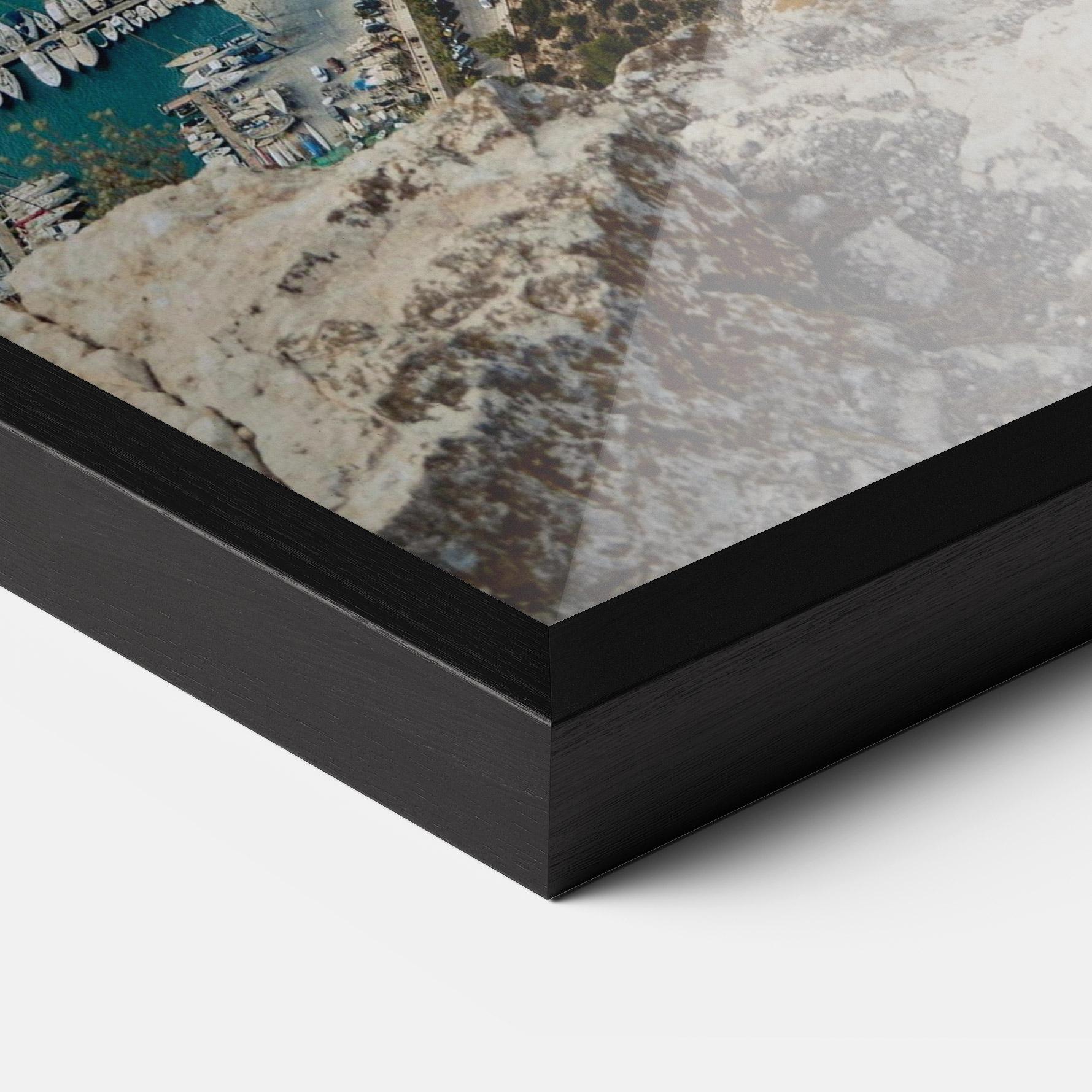 Plakat w Ramie Coast City mockup 3