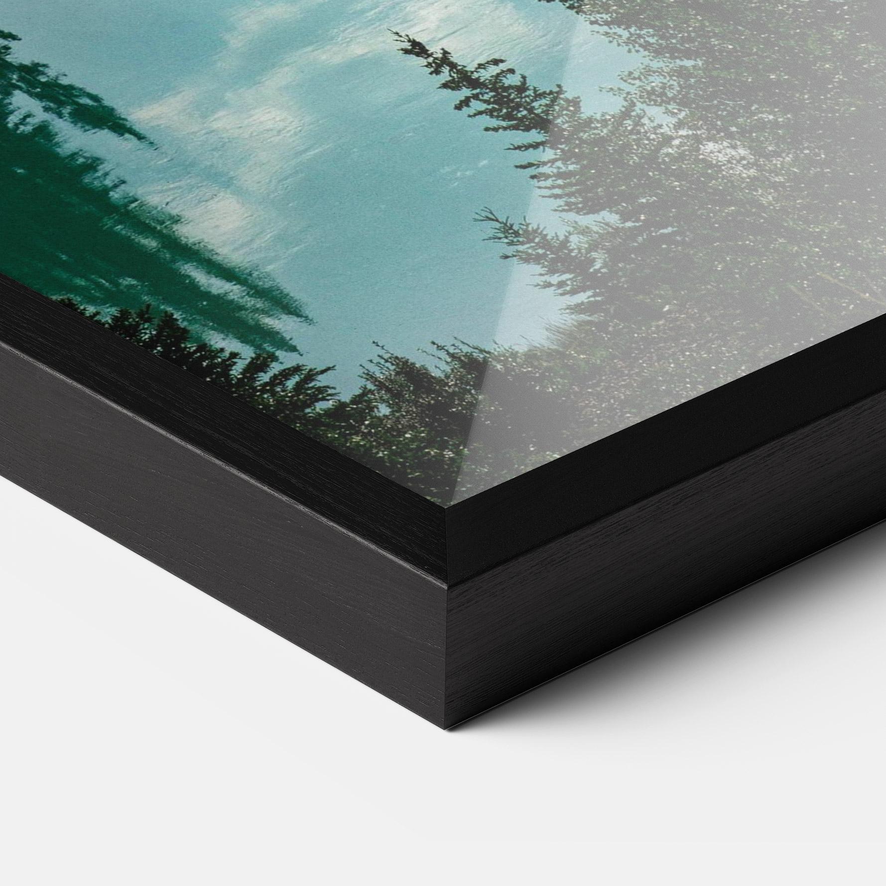 Plakat w Ramie Crystal Lake mockup 3