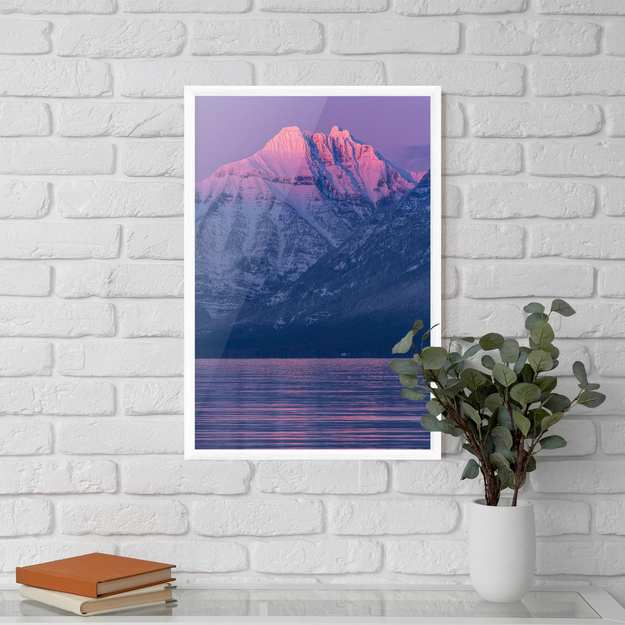 Plakat w Ramie Purple Snowy View mockup 5