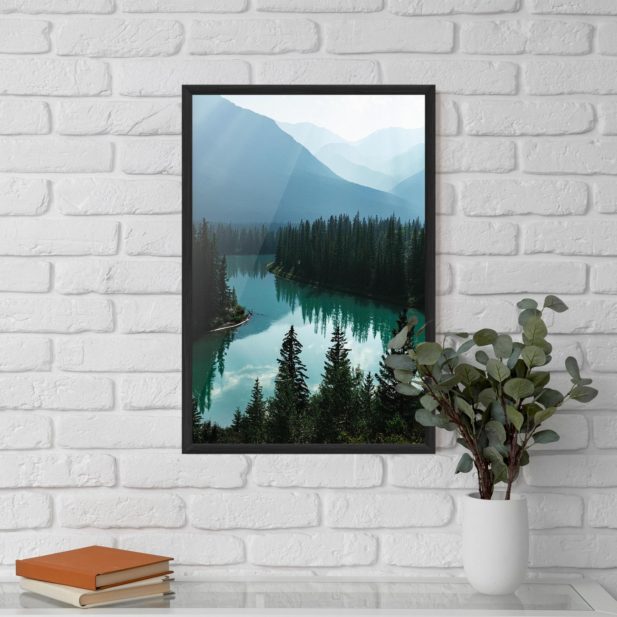 Plakat w Ramie Crystal Lake mockup 5