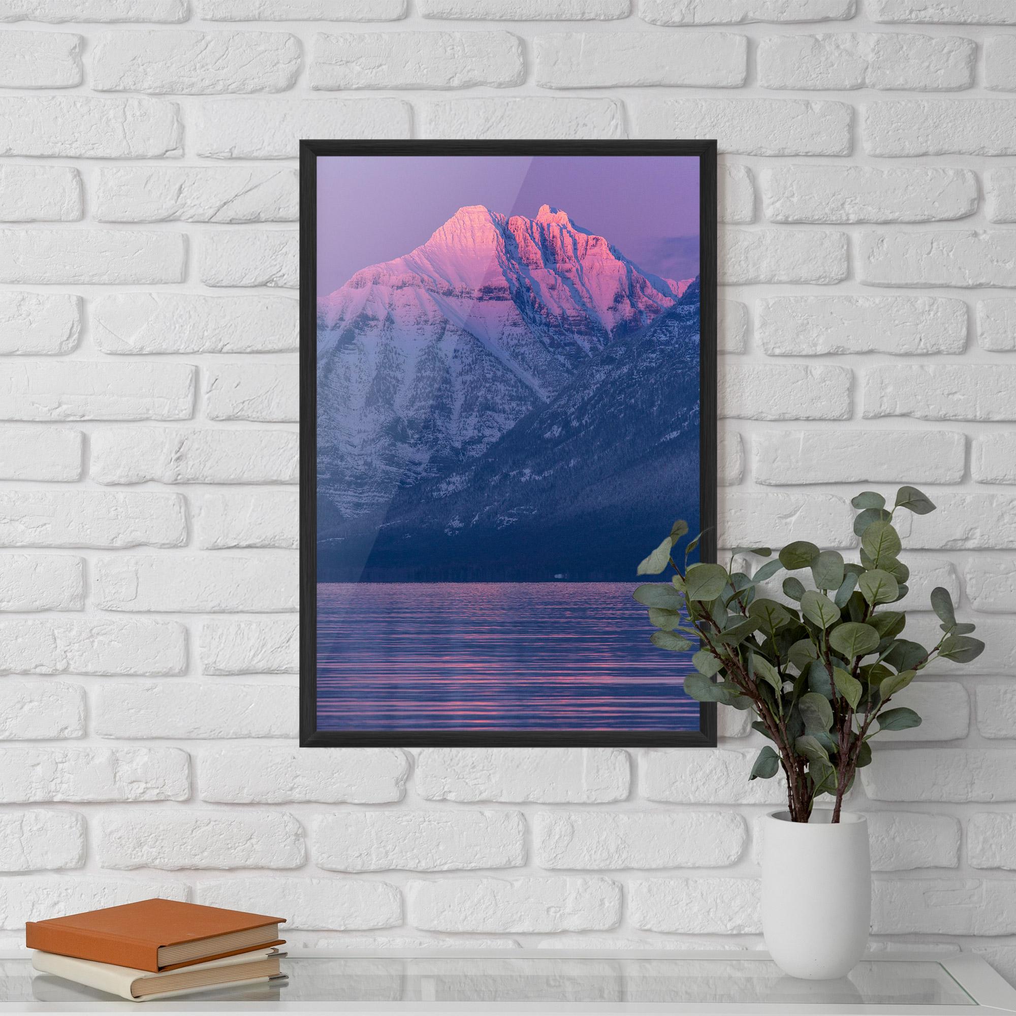 Plakat w Ramie Purple Snowy View mockup 5