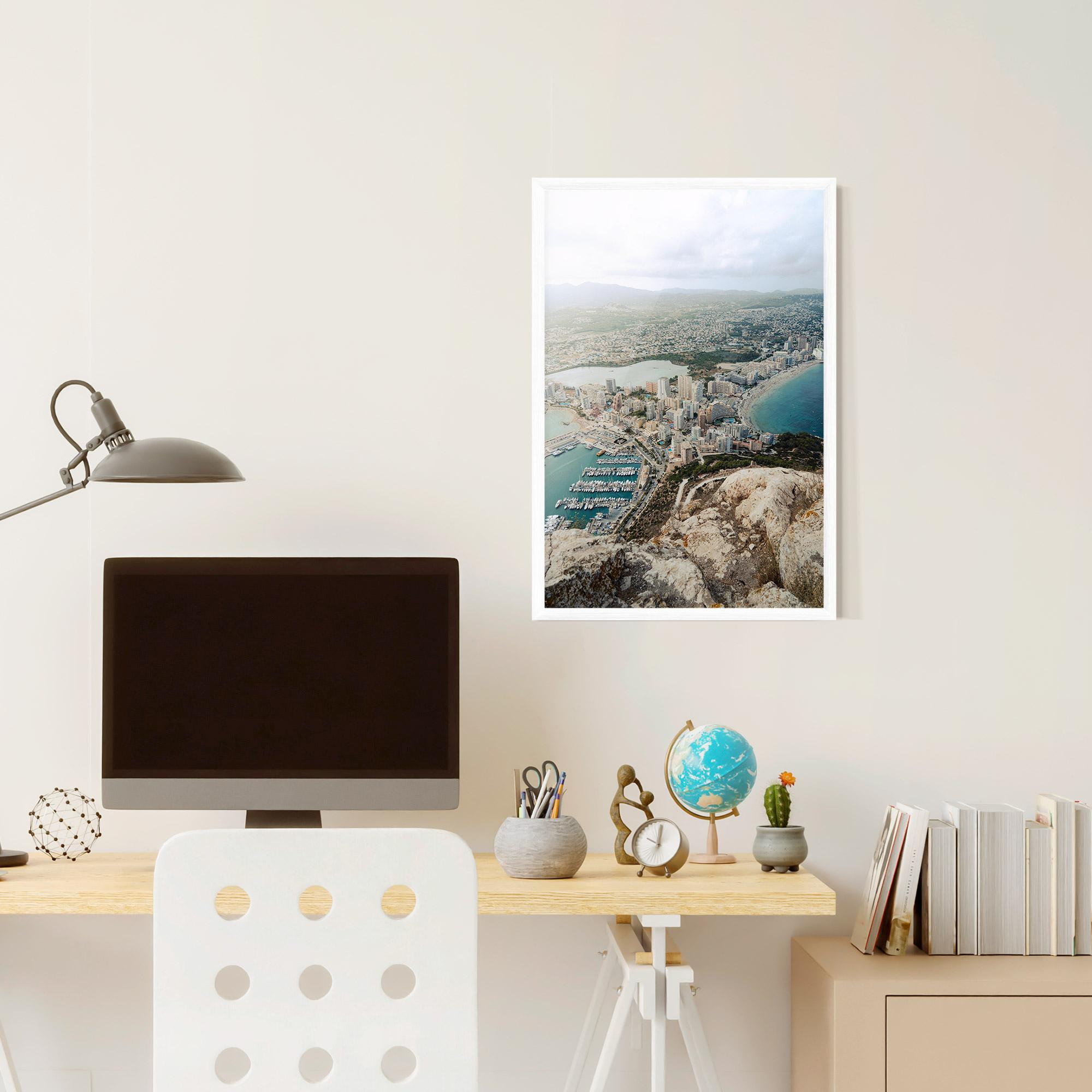 Plakat w Ramie Coast City mockup 6