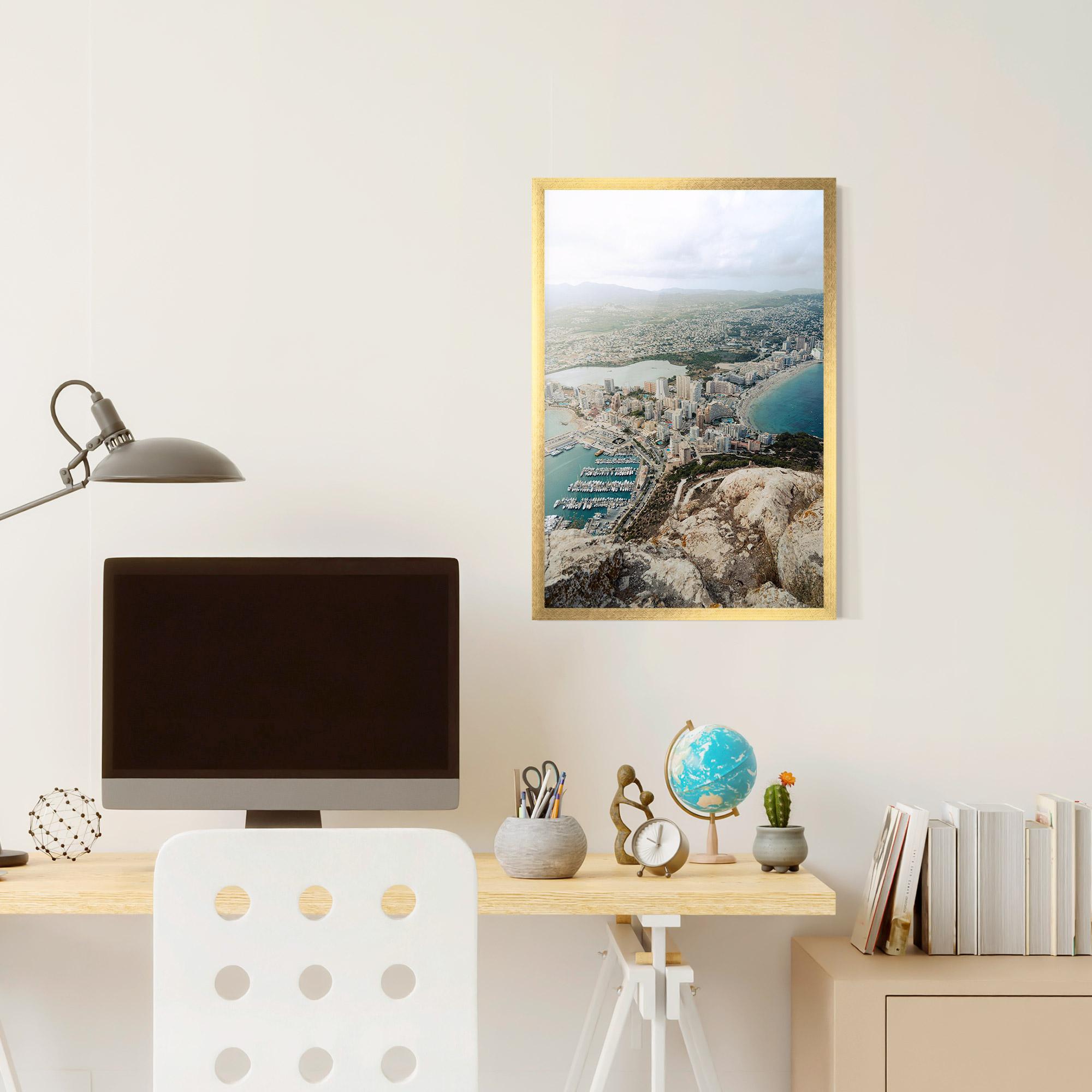 Plakat w Ramie Coast City mockup 6