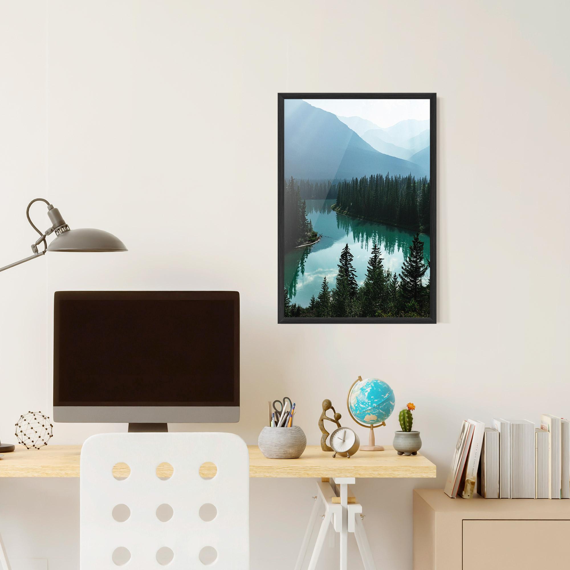 Plakat w Ramie Crystal Lake mockup 6