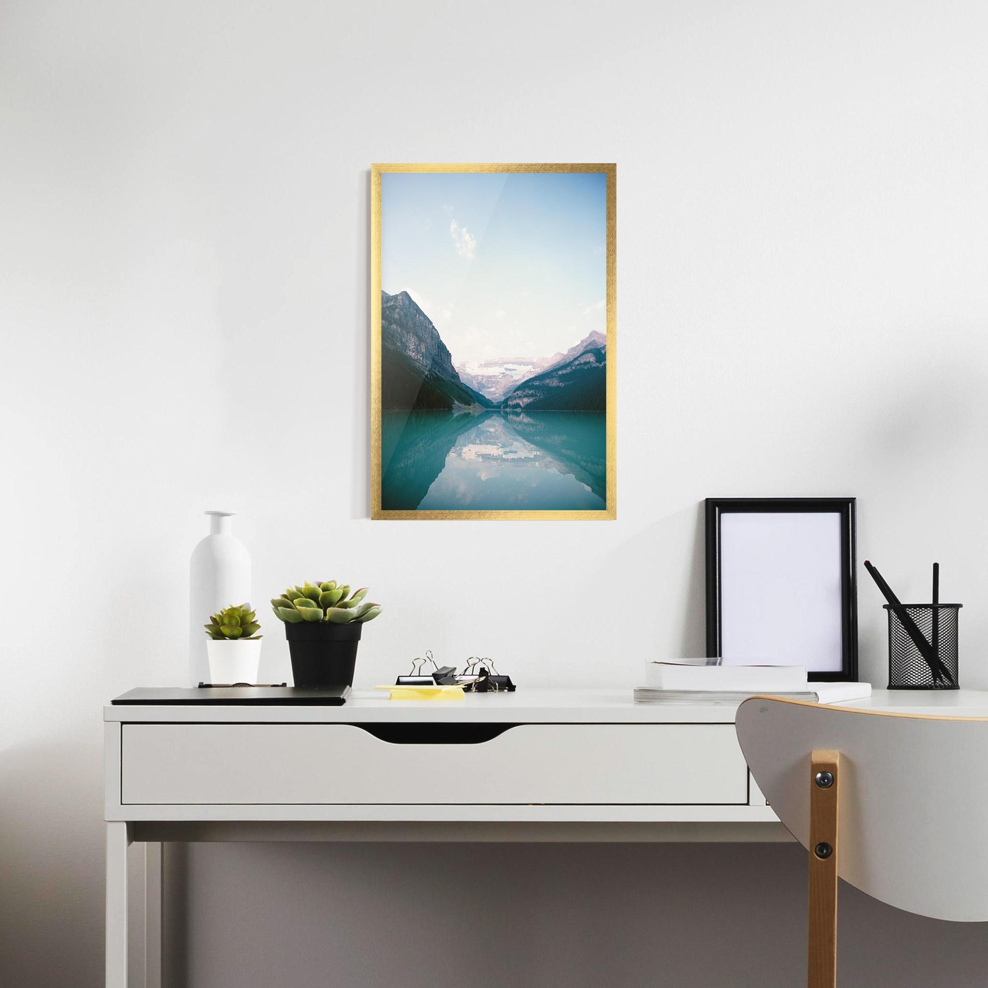 Plakat w Ramie Mountain Valley mockup 7