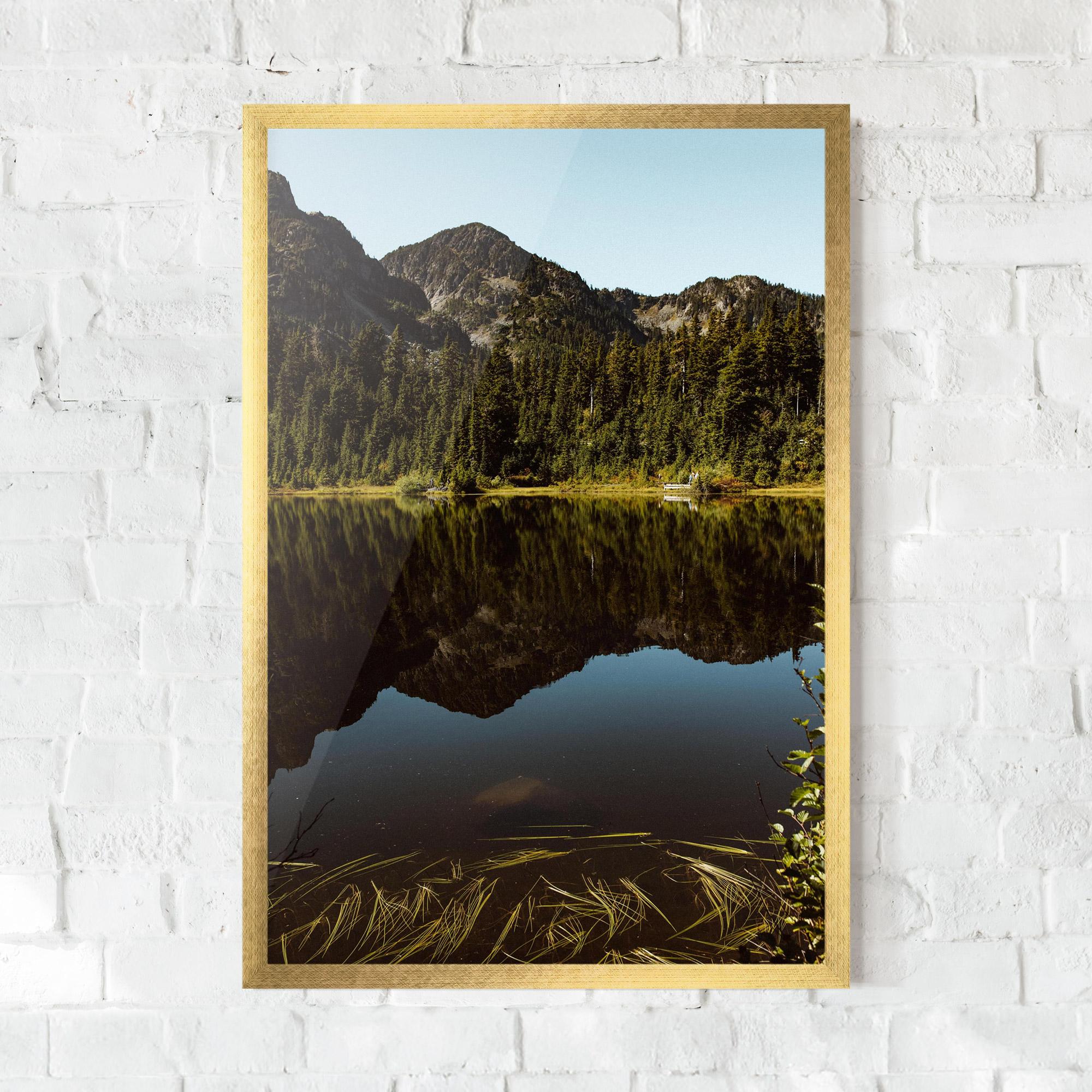Plakat w Ramie Big Lake Mountain mockup 0