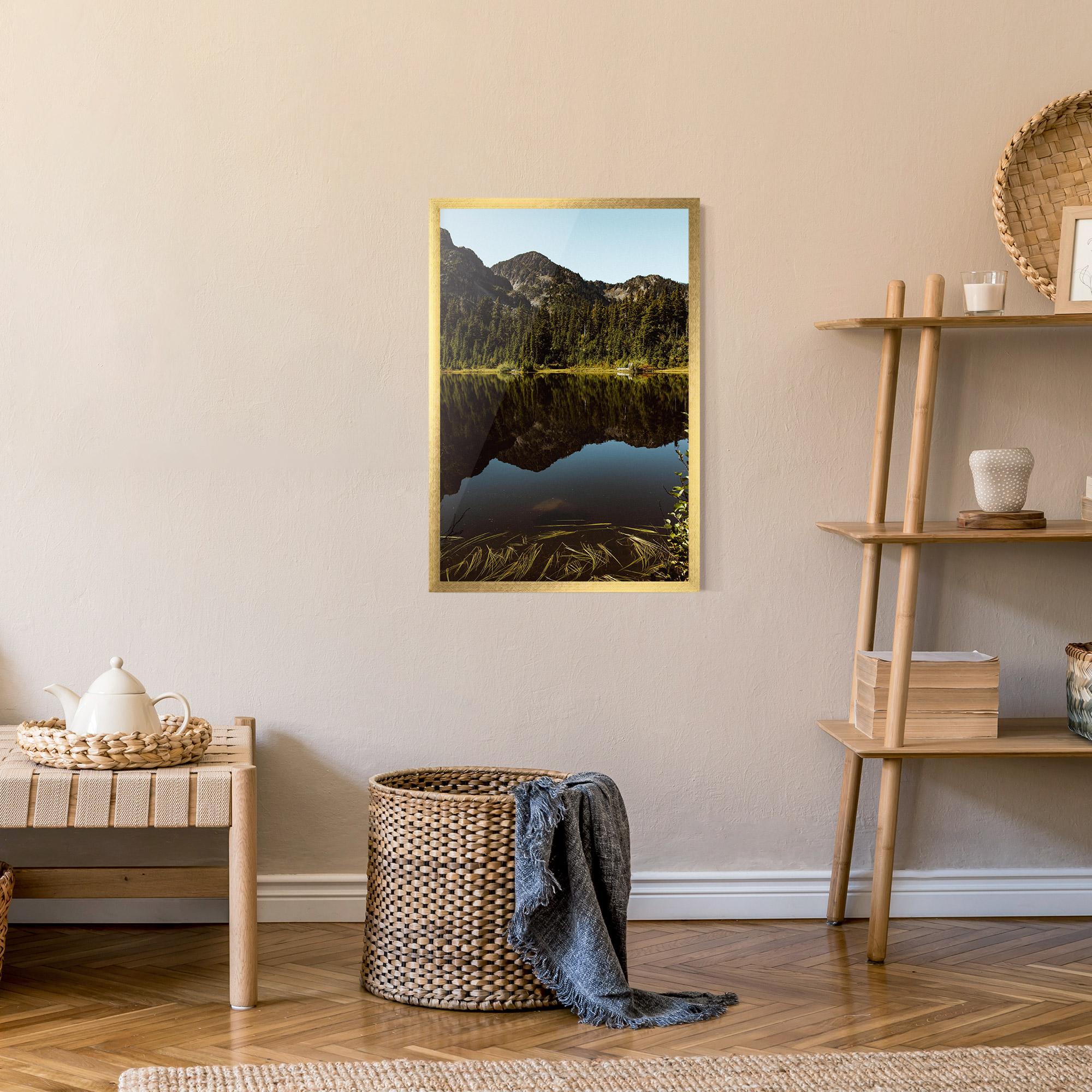 Plakat w Ramie Big Lake Mountain mockup 9