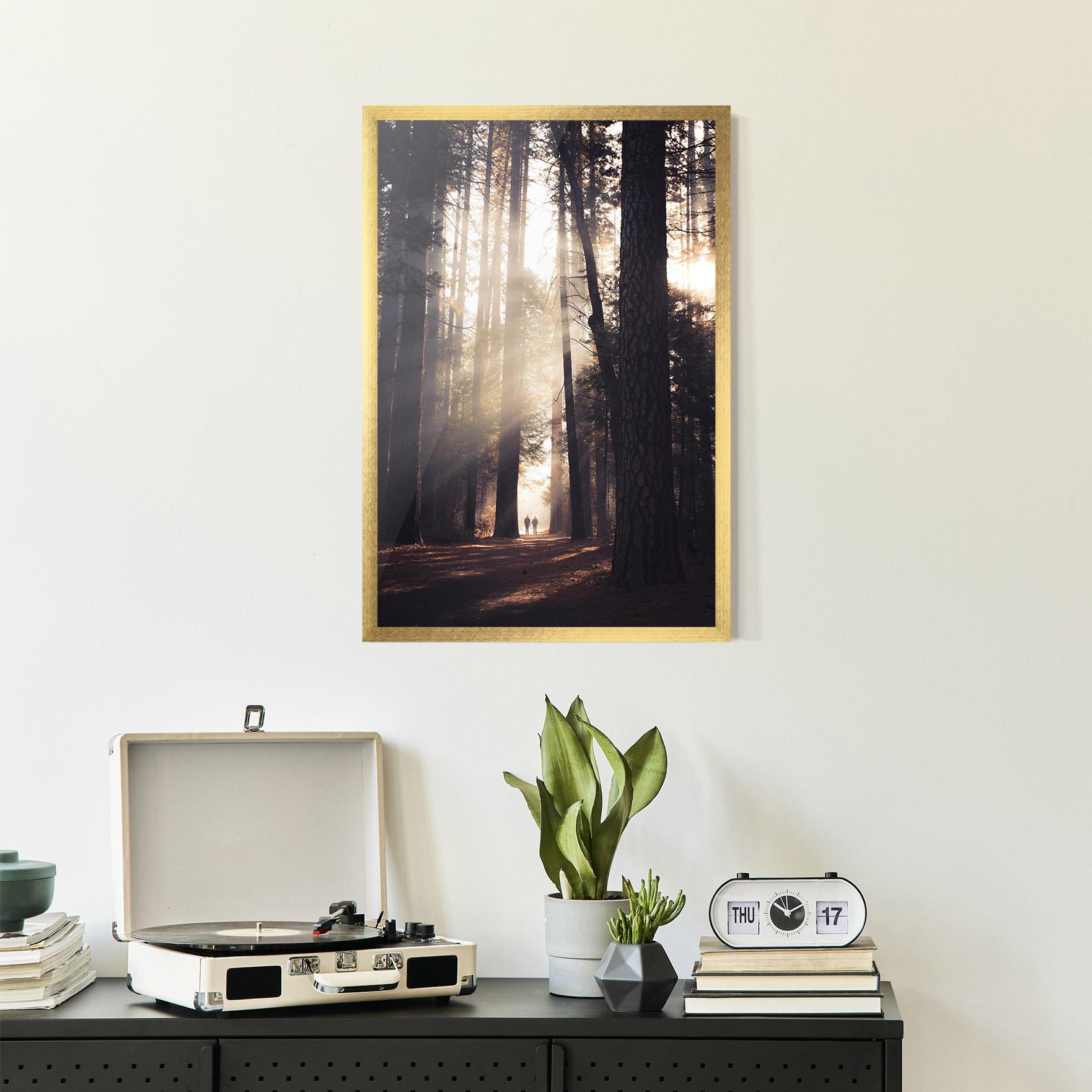 Plakat w Ramie Foggy Couple Forest mockup 2