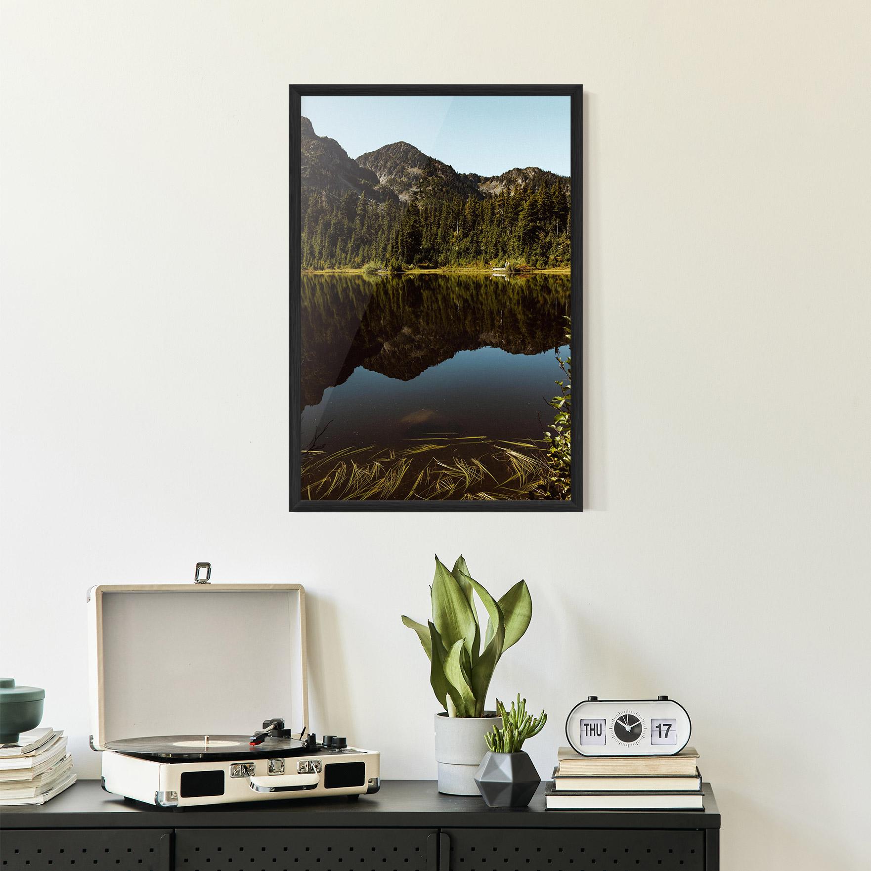 Plakat w Ramie Big Lake Mountain mockup 2